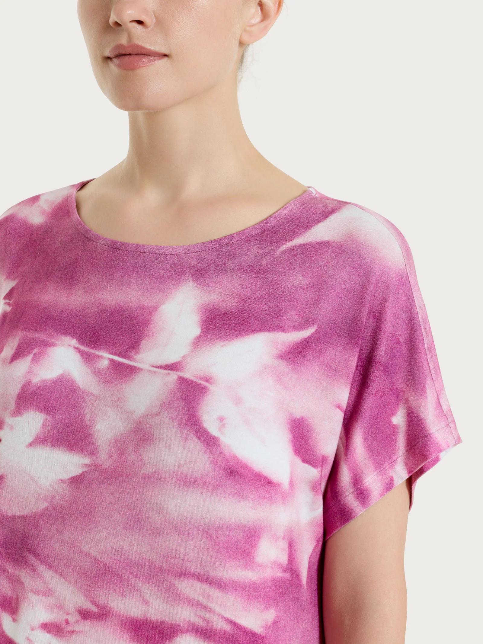 Abito con fantasia floreale in Viscosa Summer - Fant. Red Violet - Image 3