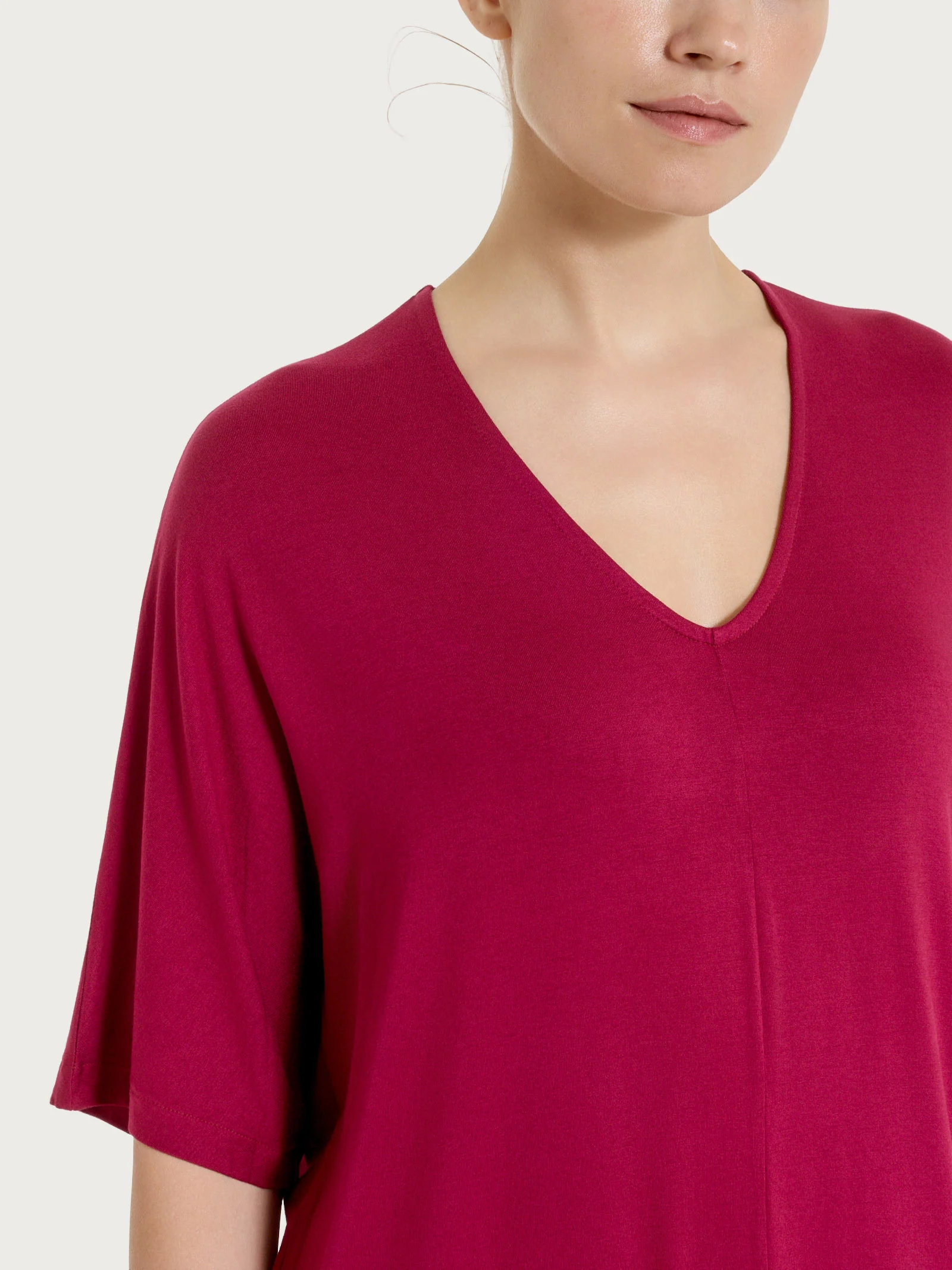 Abito con spacco frontale in Viscosa Summer - Beet Red - Image 3