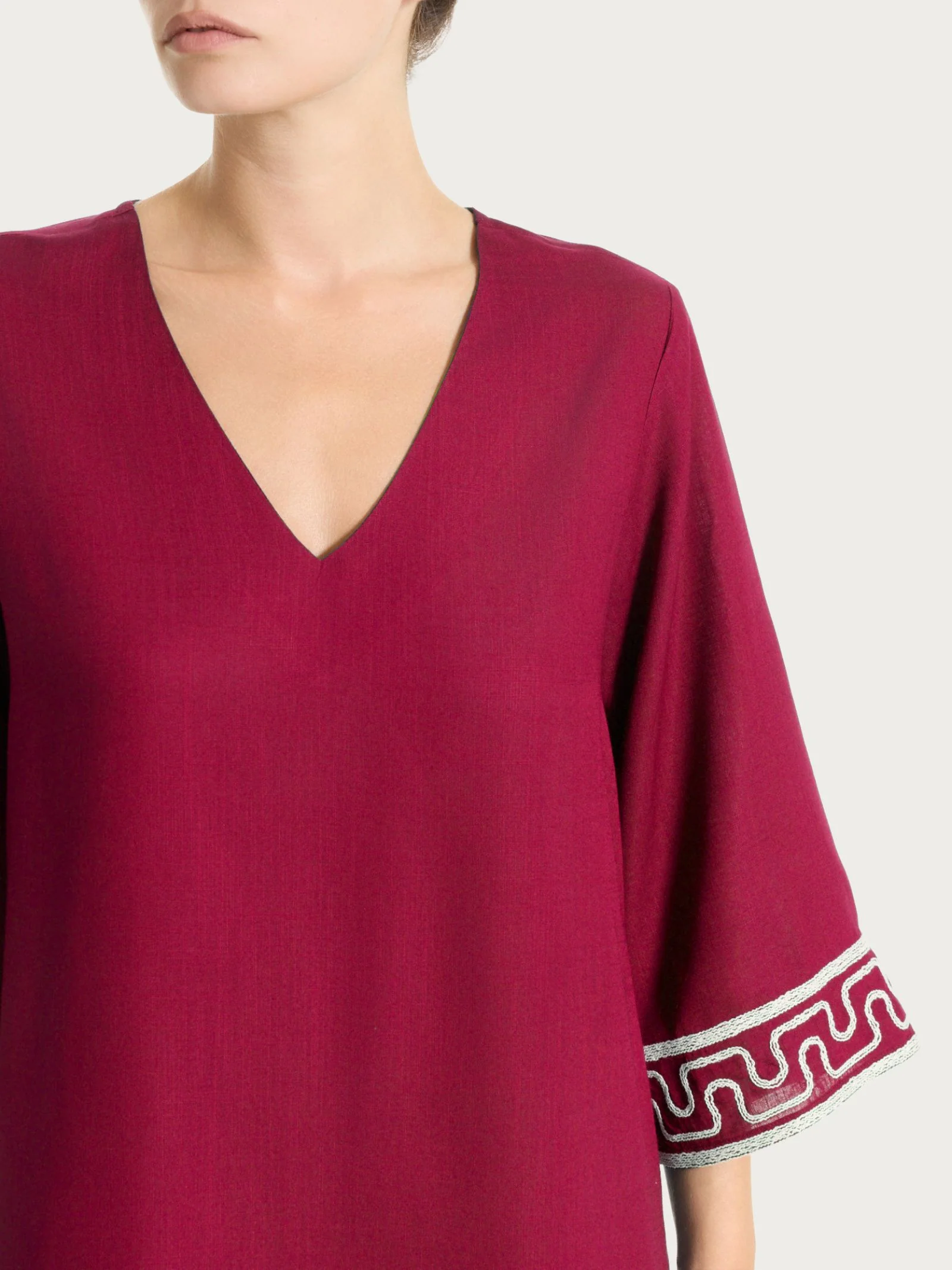 Abito corto con fantasia grafica in Mussola Slub - Beet Red - Image 4
