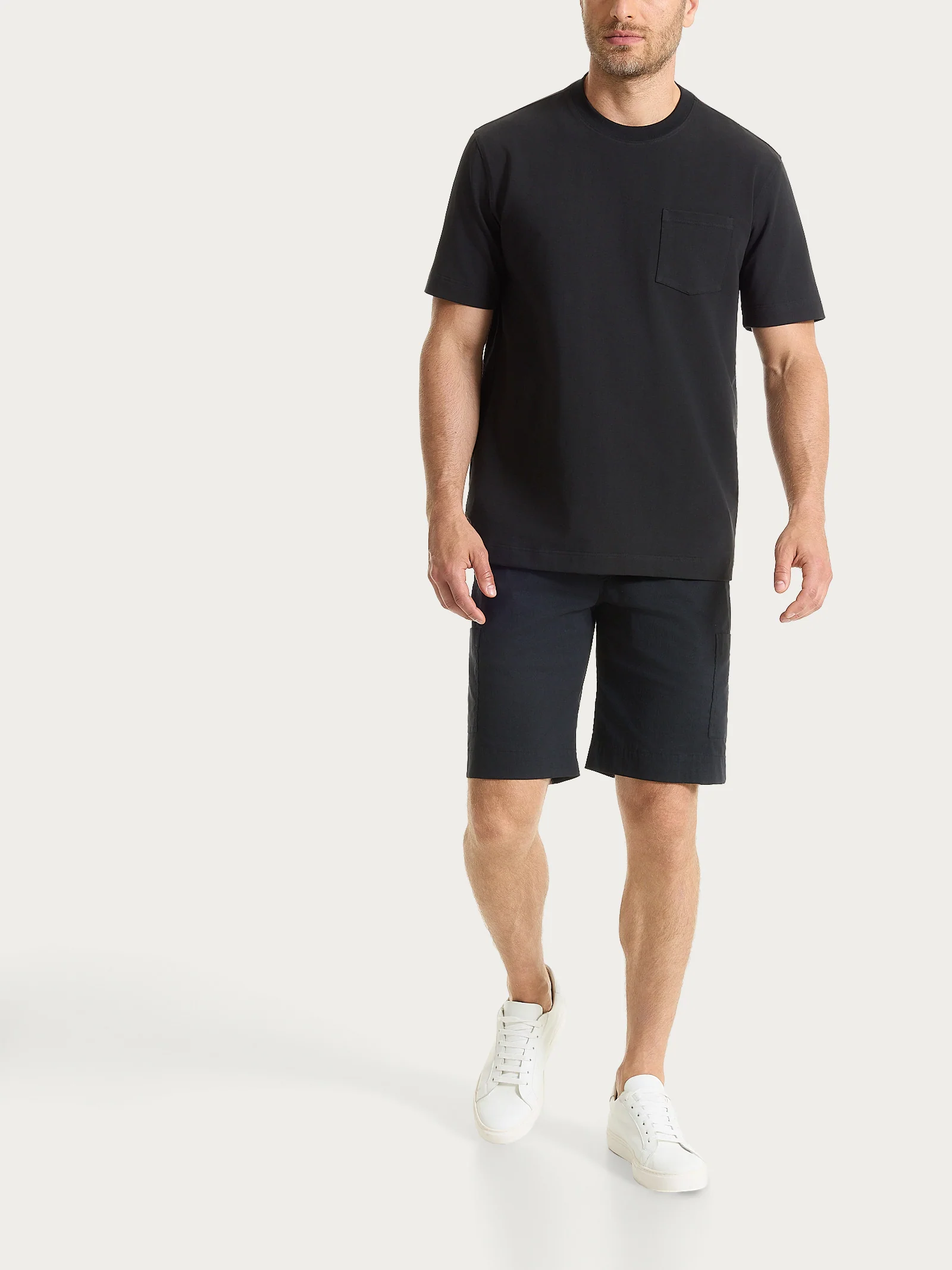 Bermuda Cargo in Super Fresh - Nero - Image 4