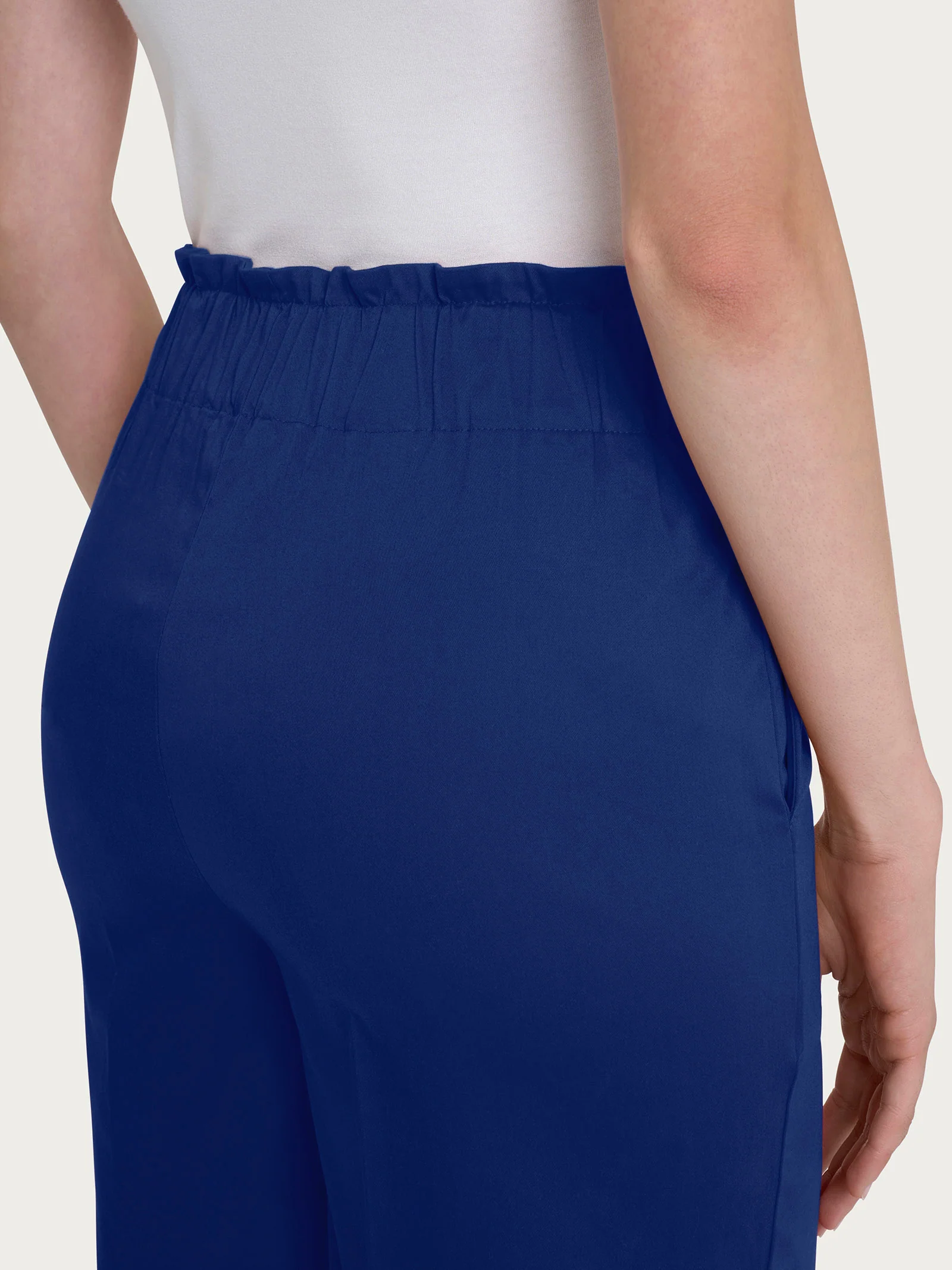 Bermuda con tasche e bottoni in Satin Power - Blueberry - Image 3