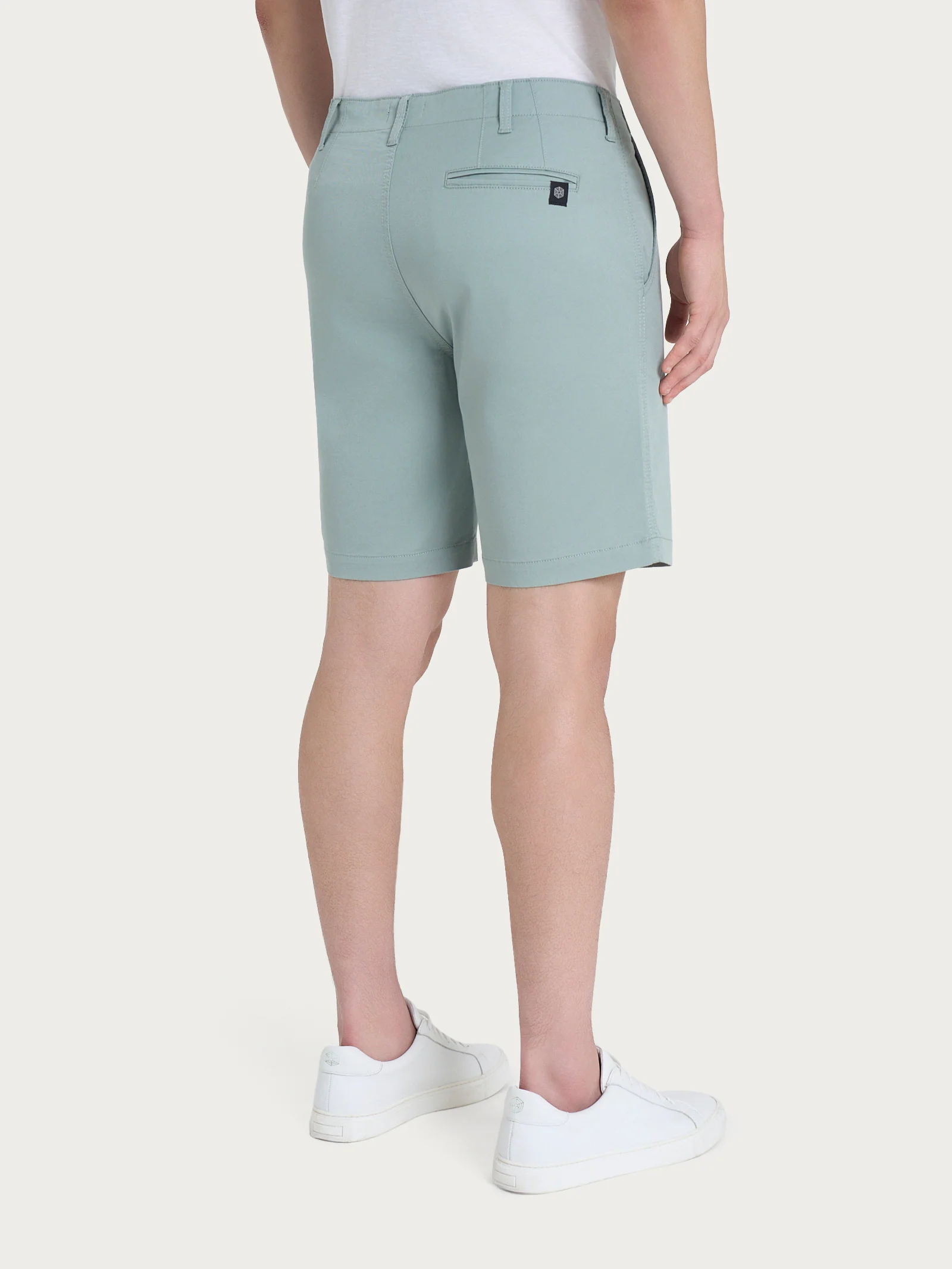 Bermuda con tasche in Summer Twill -  Iceberg Green - Image 2