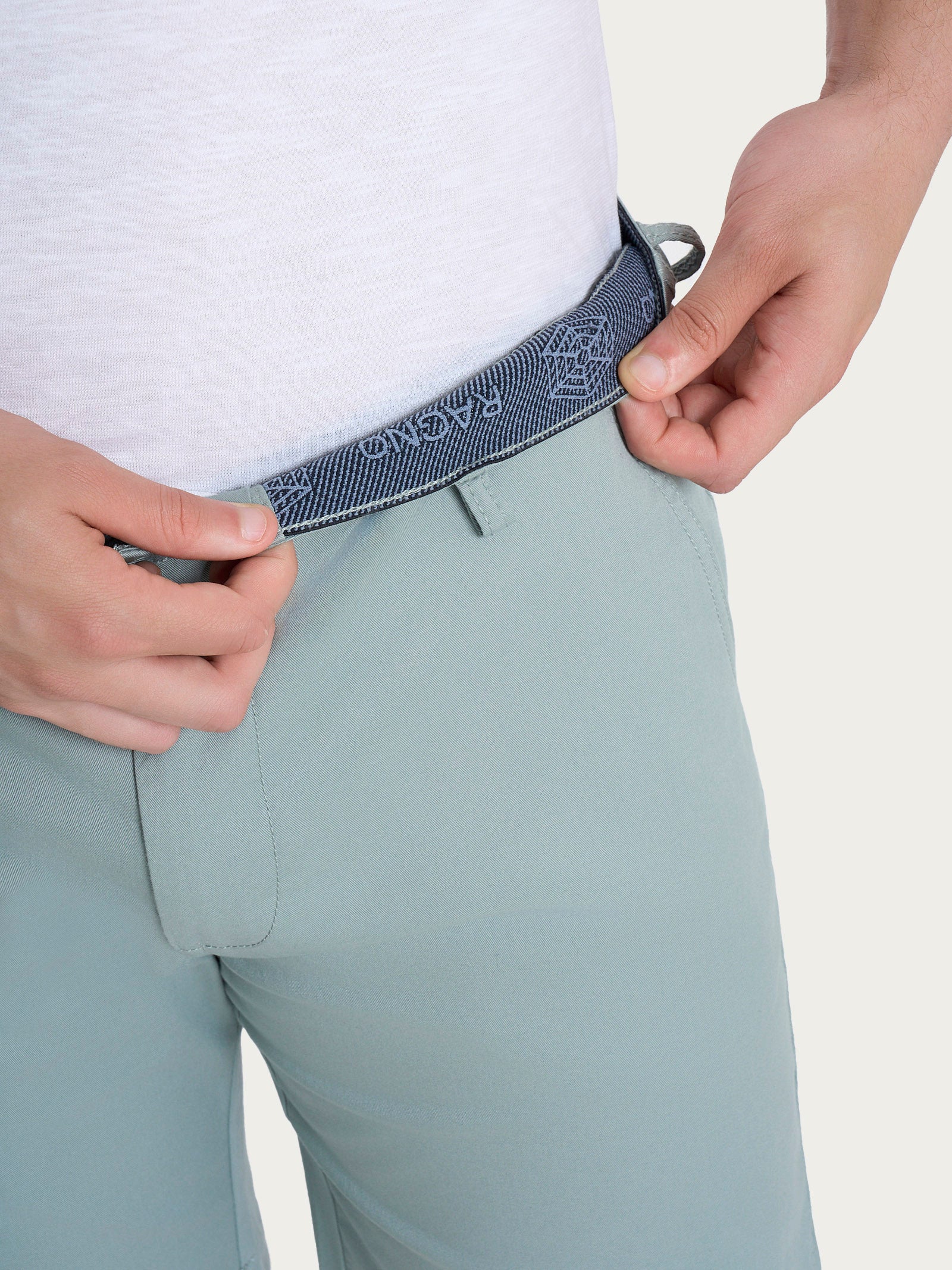 Bermuda con tasche in Summer Twill -  Iceberg Green - Image 4