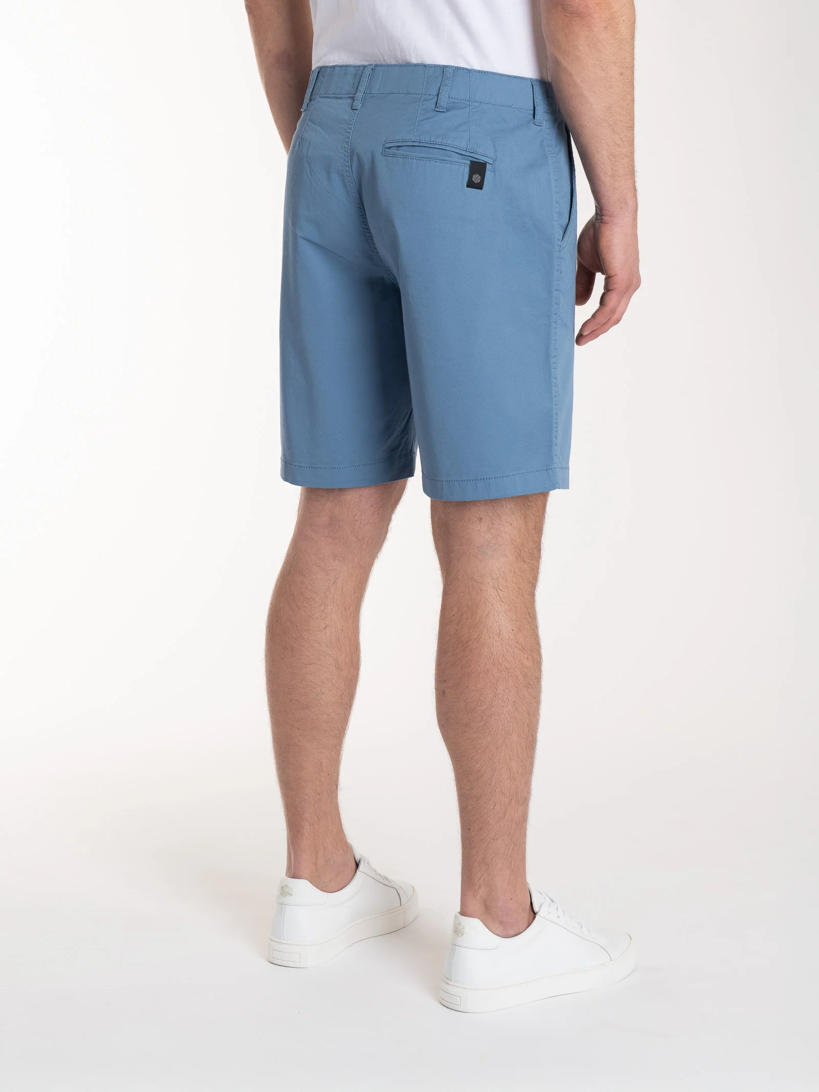 Bermuda con tasche in Summer Twill - Coronet Blue - Image 2