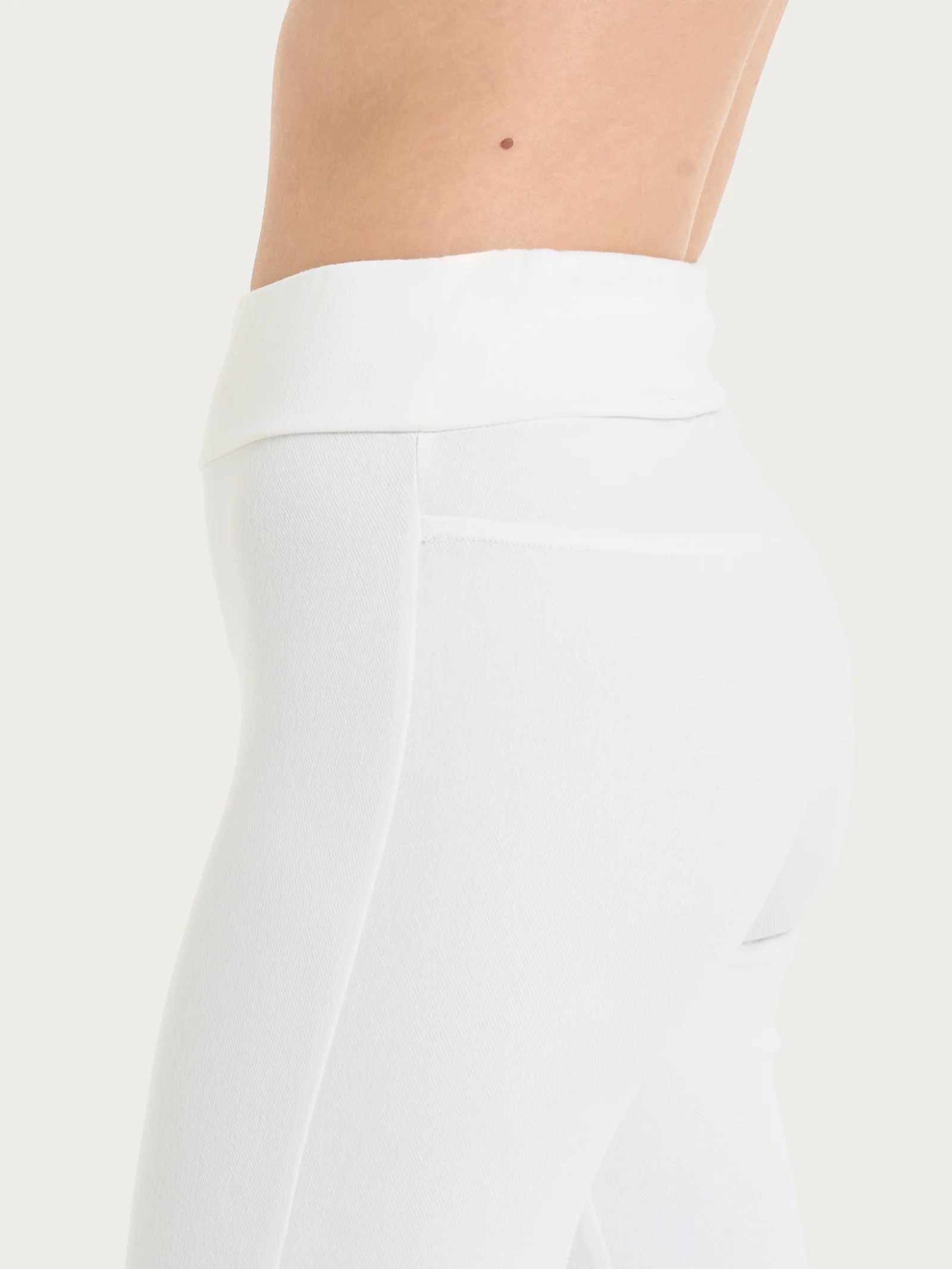 beYOUtiful Homewear – Leggings capri in maglia denim - Bianco - Image 3