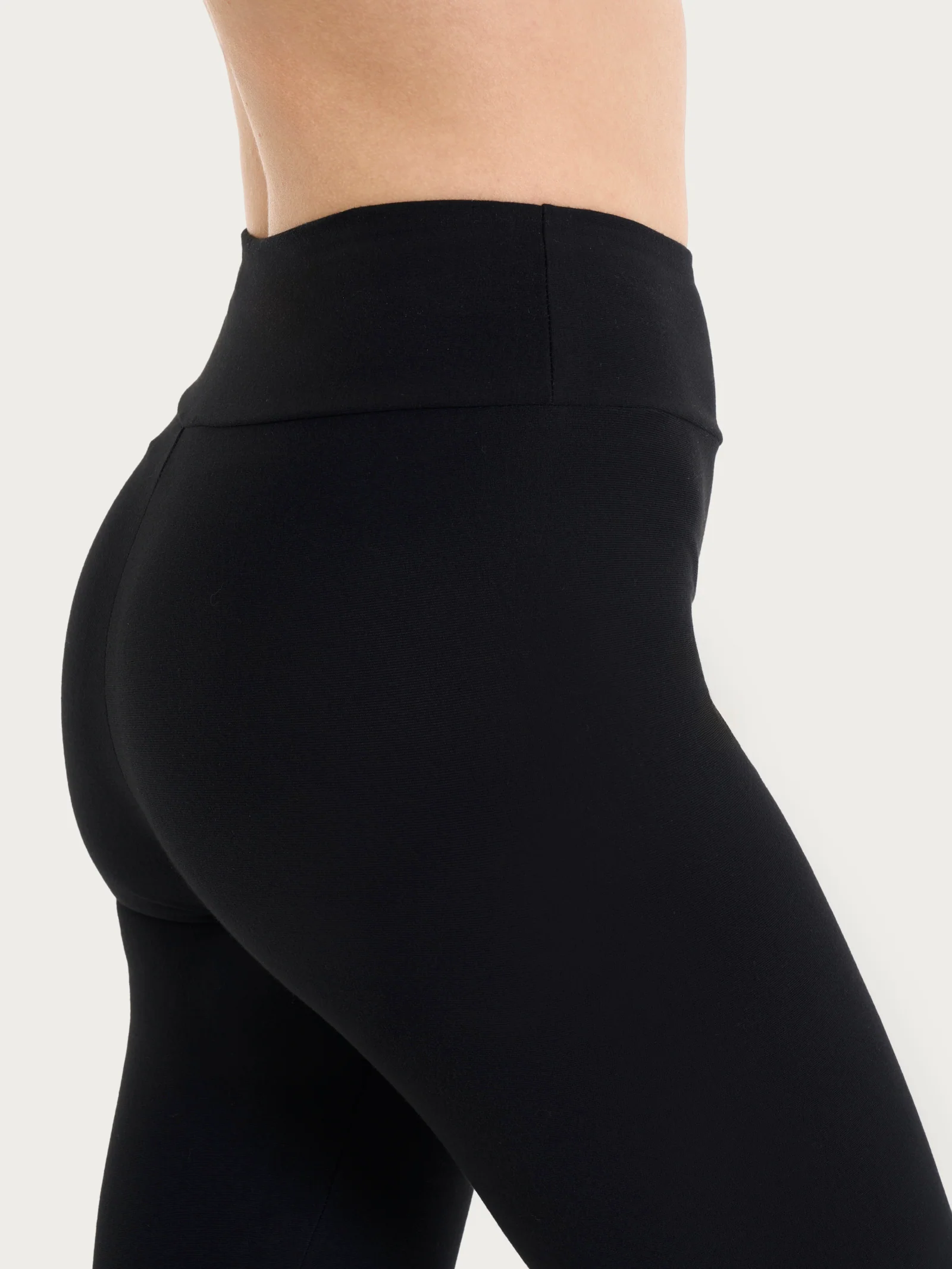 beYOUtiful Homewear – Leggings in cotone elasticizzato  - Nero - Image 3