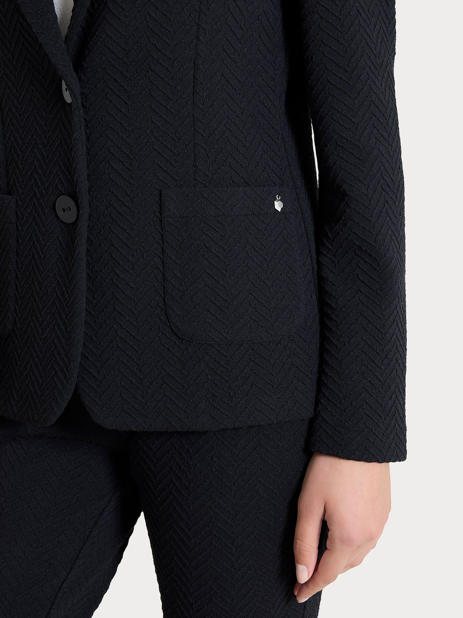 Blazer con due bottoni in Eco Jacquard - Nero - Image 3