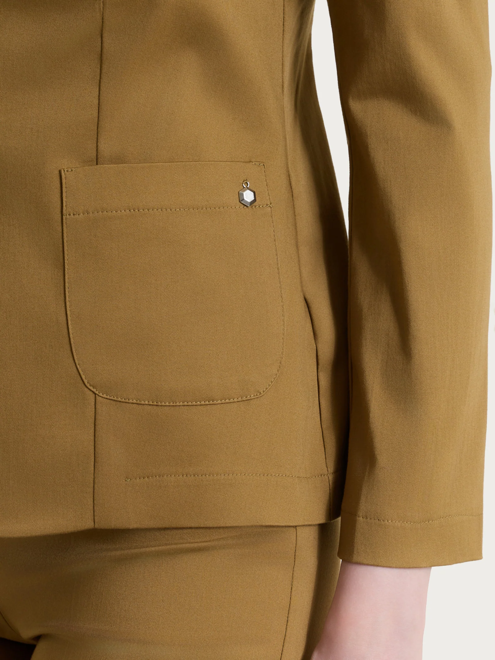 Blazer con due bottoni in Satin Power - Dull Gold - Image 3