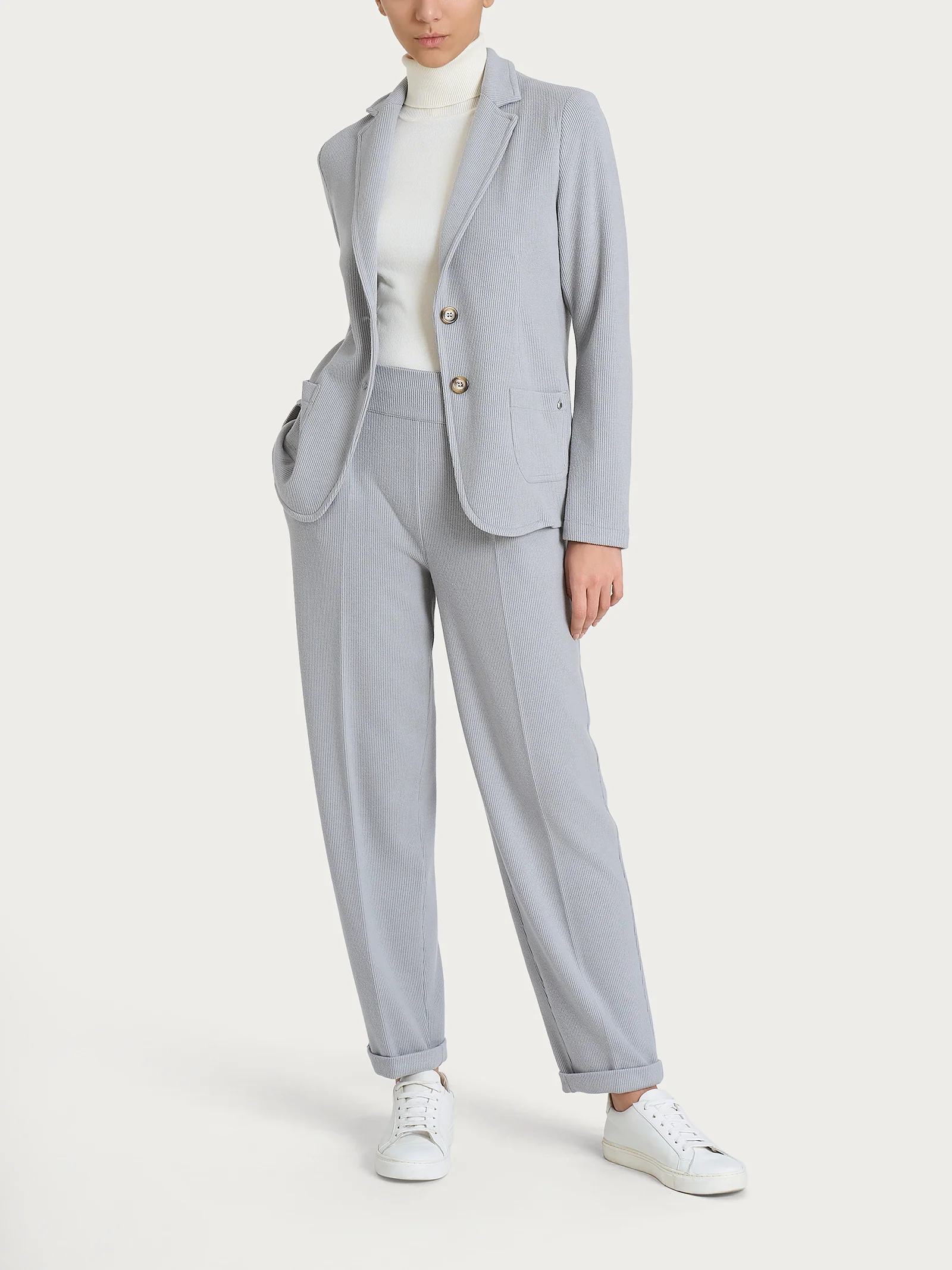 Blazer con due bottoni in Velvet - Ultimate Gray - Image 4
