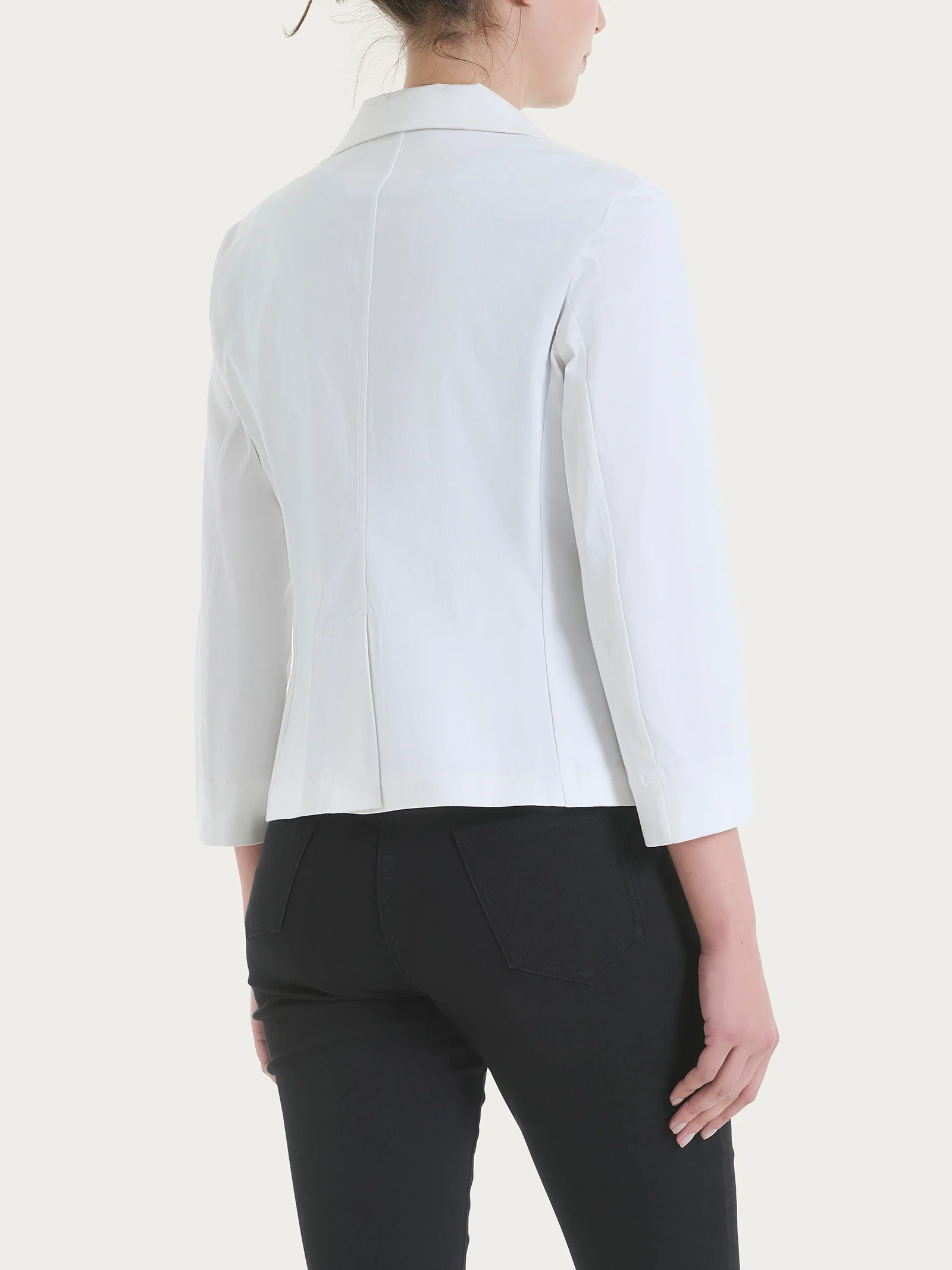 Blazer corto con 1 bottone e manica 3/4 in Satin Power - Bianco - Image 2