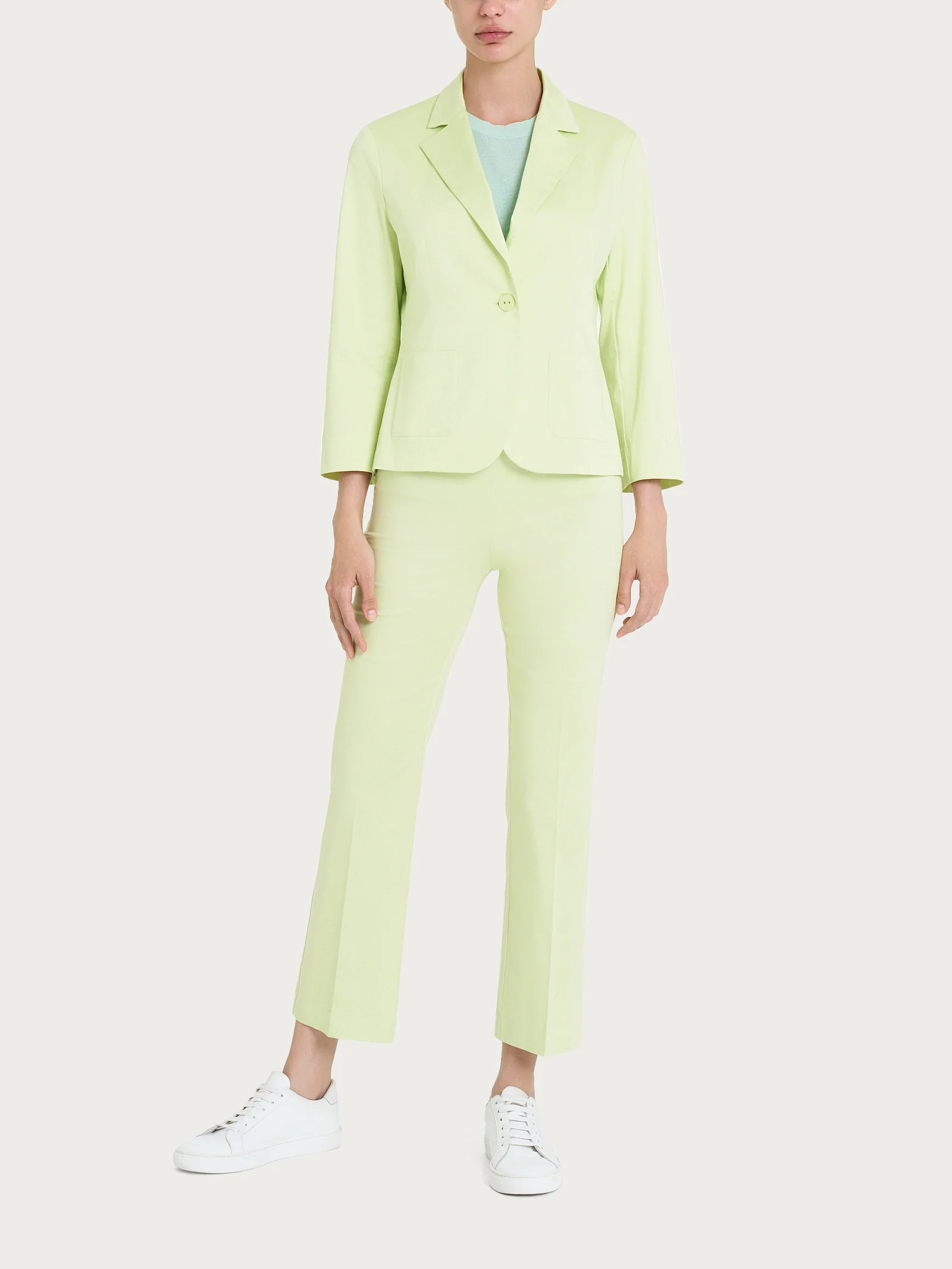 Blazer corto con 1 bottone e manica 3/4 in Satin Power - Shadow Lime - Image 4