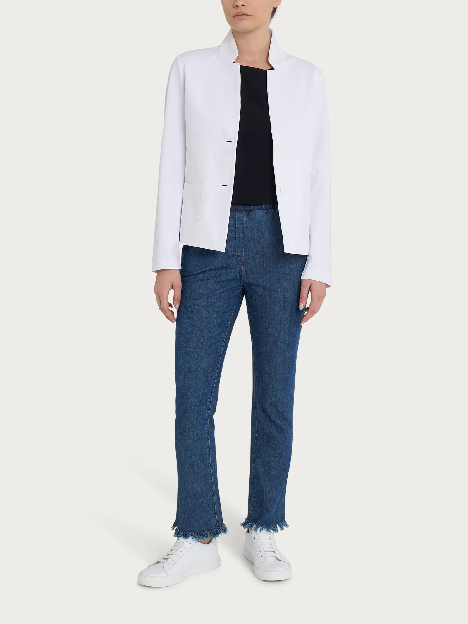 Blazer corto con revers alzato in Compact Light - Bianco - Image 4