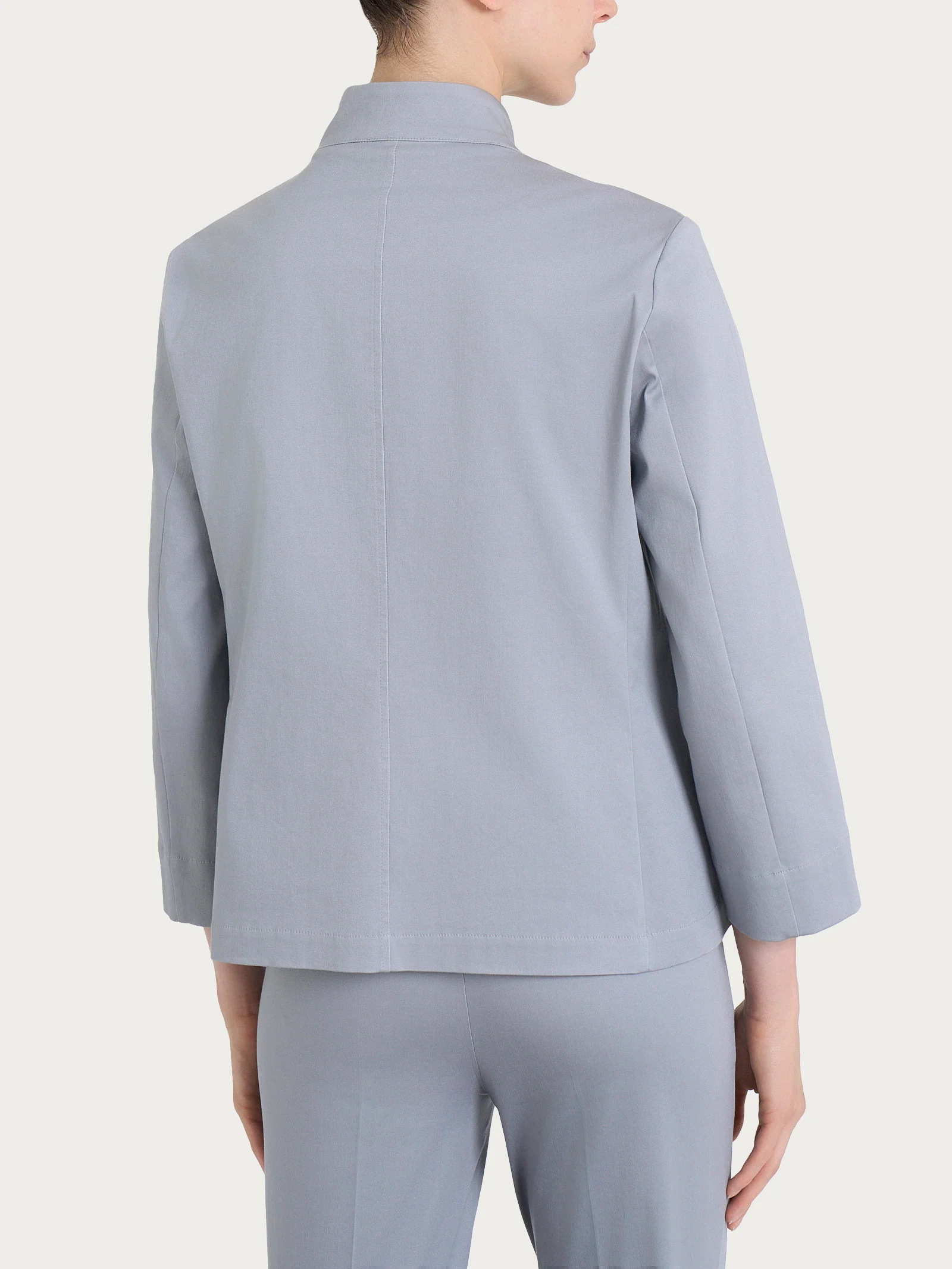 Blazer corto in Satin Power - Ultimate Gray - Image 2