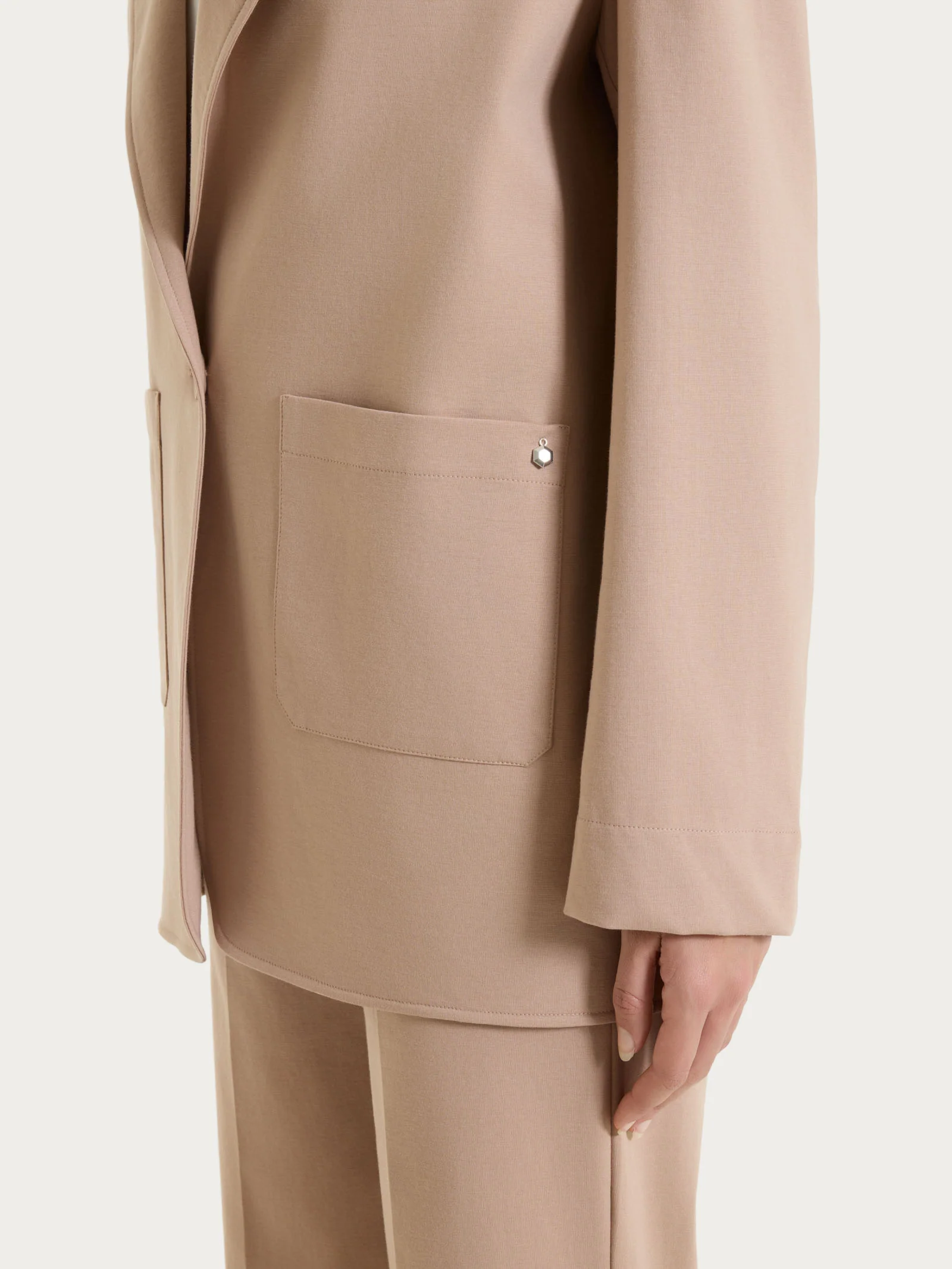 Blazer destrutturato con un bottone in Compact Light - Warm Taupe - Image 3