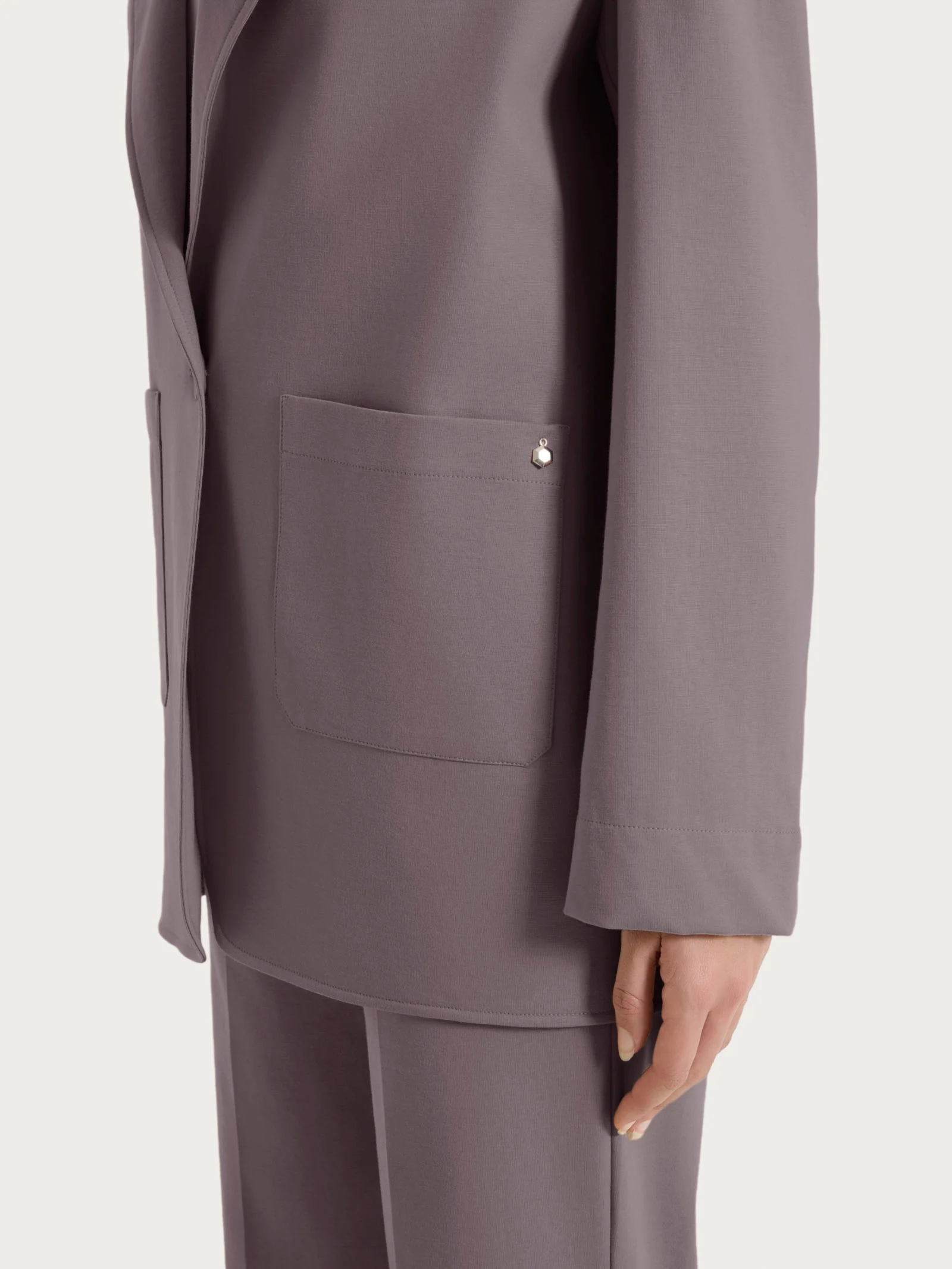 Blazer destrutturato con un bottone in Compact Light - Plum Truffle - Image 3