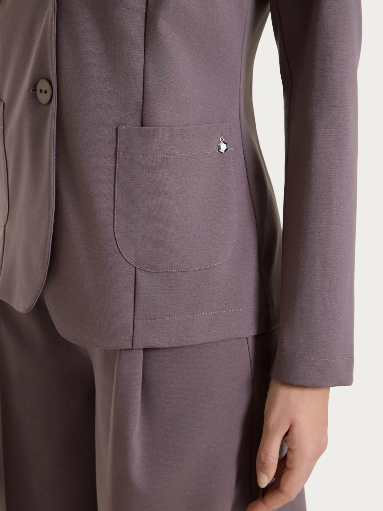 Blazer due bottoni in Compact Light - Plum Truffle - Image 3