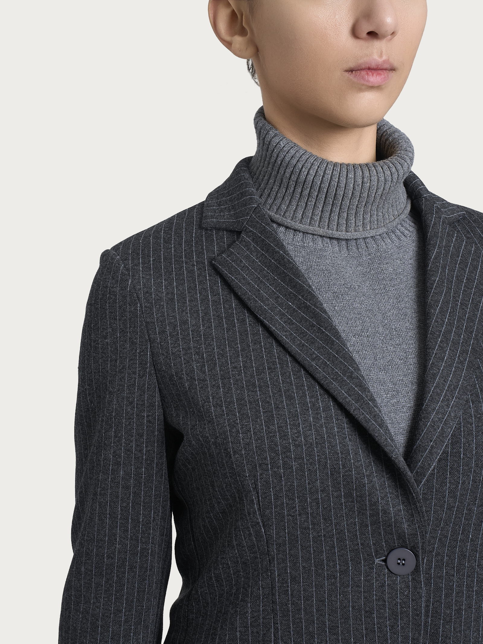 Blazer gessato con due bottoni in Eco Jacquard - Fant.Oscuro Mel - Image 4
