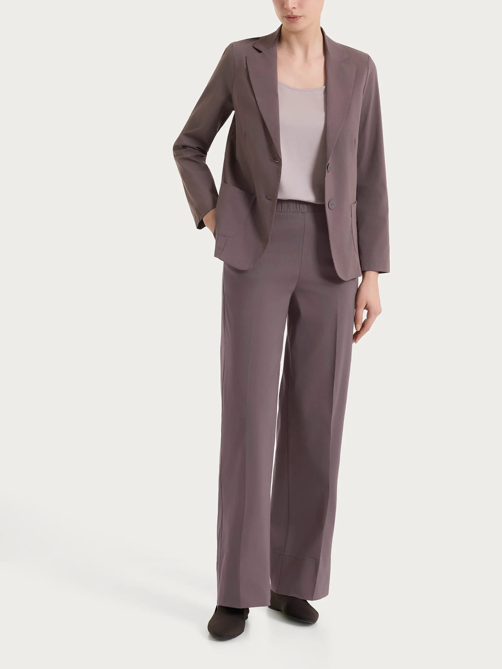 Blazer leggero con chiusura a due bottoni in Super Fresh - Plum Truffle - Image 4