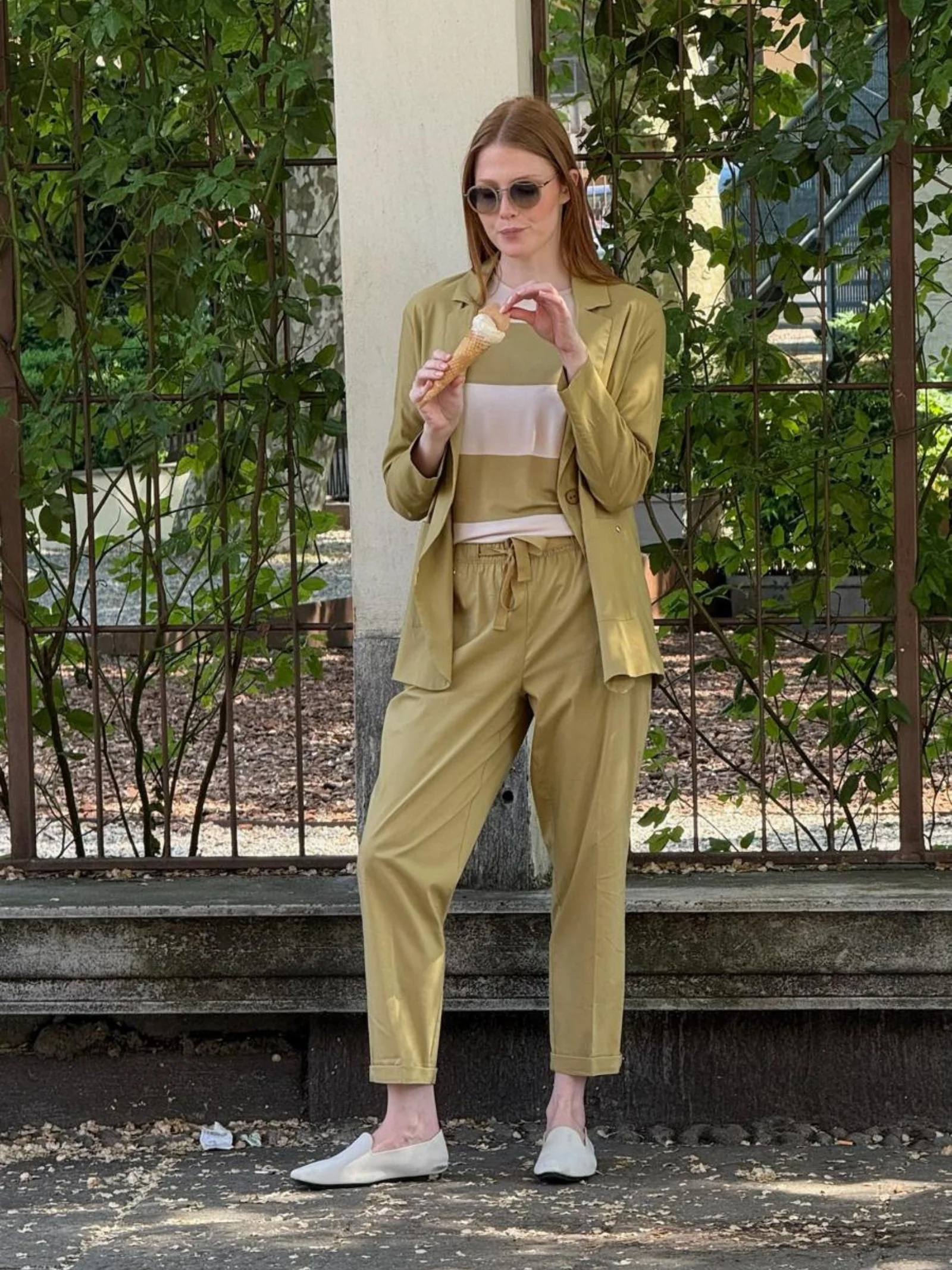 Blazer leggero destrutturato in Super Fresh - Khaki - Image 4