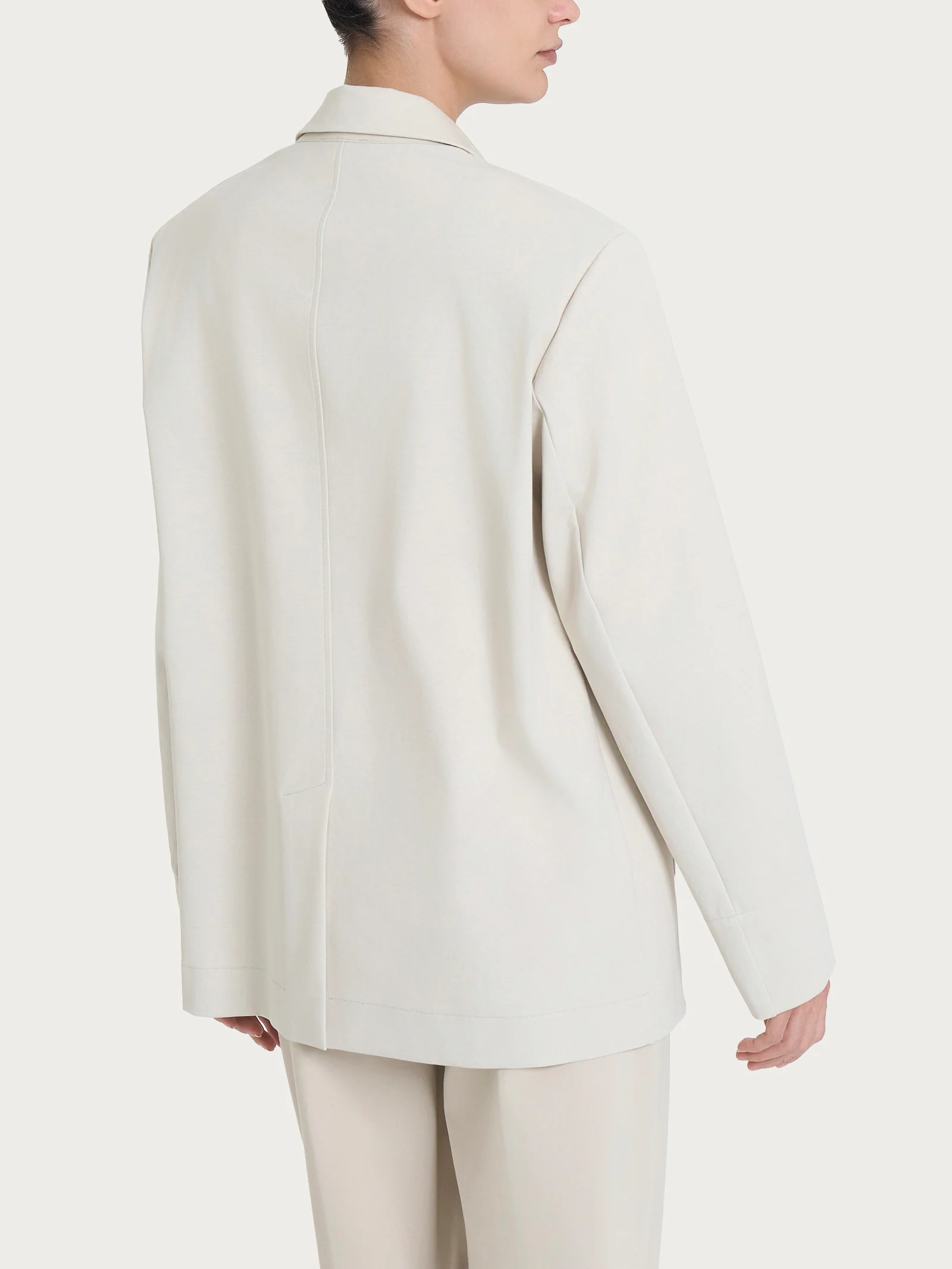 Blazer over destrutturato con doppio bottone in Compact Light - Champignon - Image 2