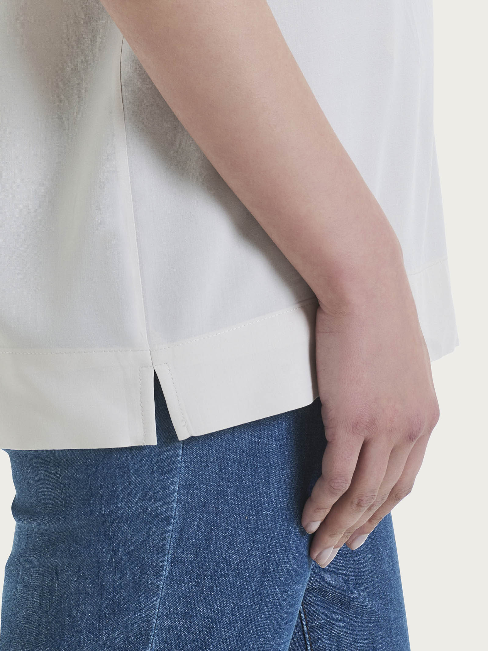 Blusa a manica corta in Ecoseta - Champignon - Image 3