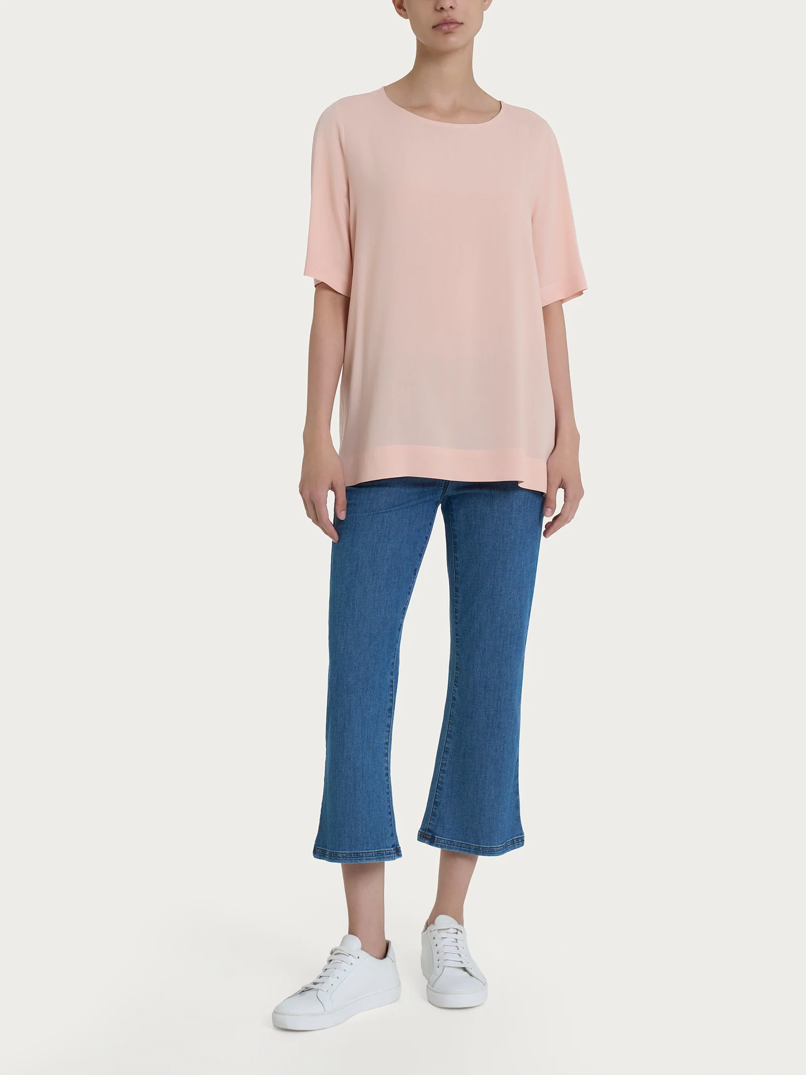 Blusa a manica corta in Ecoseta - Cameo Rose - Image 4