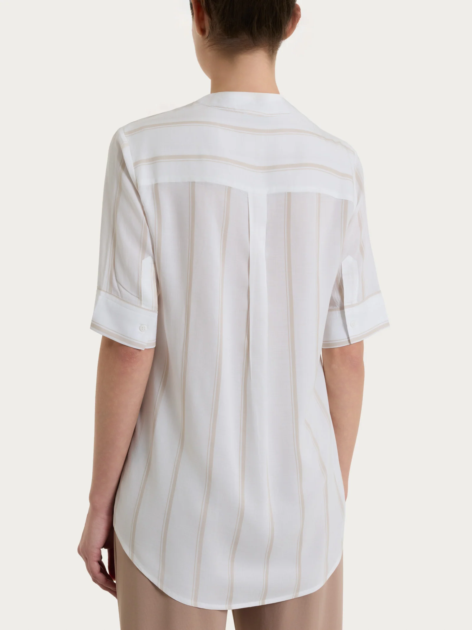 Blusa a righe spaziate e manica corta in EcoSeta - Fant.Blanc - Image 2