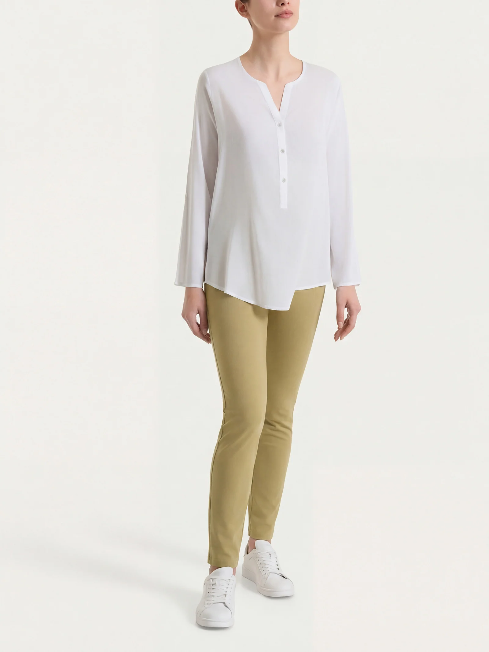 Blusa a serafino con manica risvoltabile in Voile Stretch - Bianco - Image 8