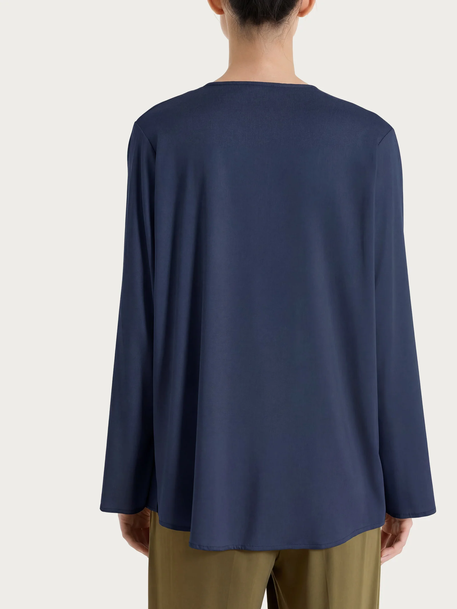 Blusa a serafino con manica risvoltabile in Voile Stretch - Bleu - Image 3