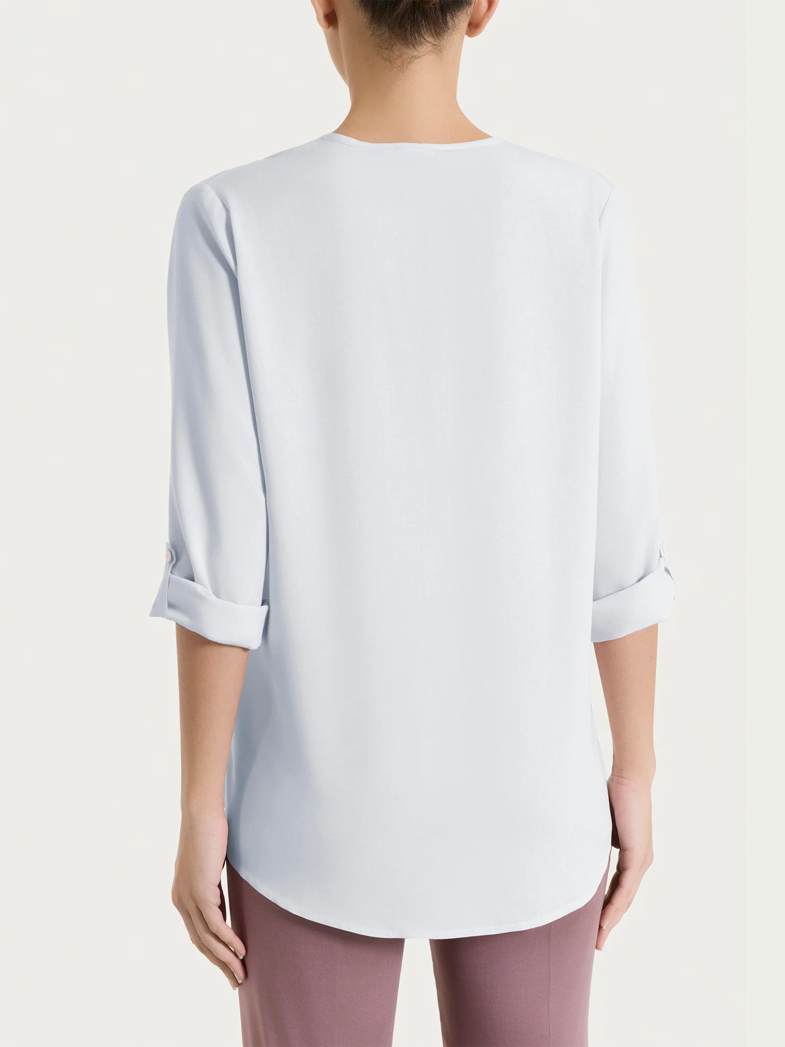 Blusa a serafino con manica risvoltabile in Voile Stretch - Lilac Hint - Image 2