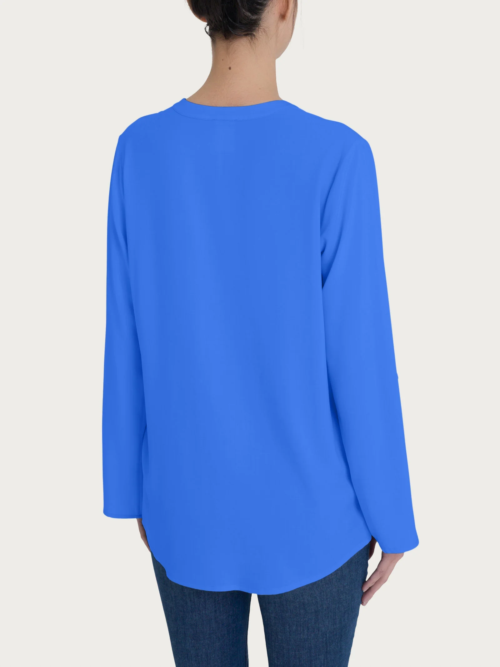 Blusa con collo alla coreana e manica risvoltabile in Ecoseta - Dazzling Blue - Image 2