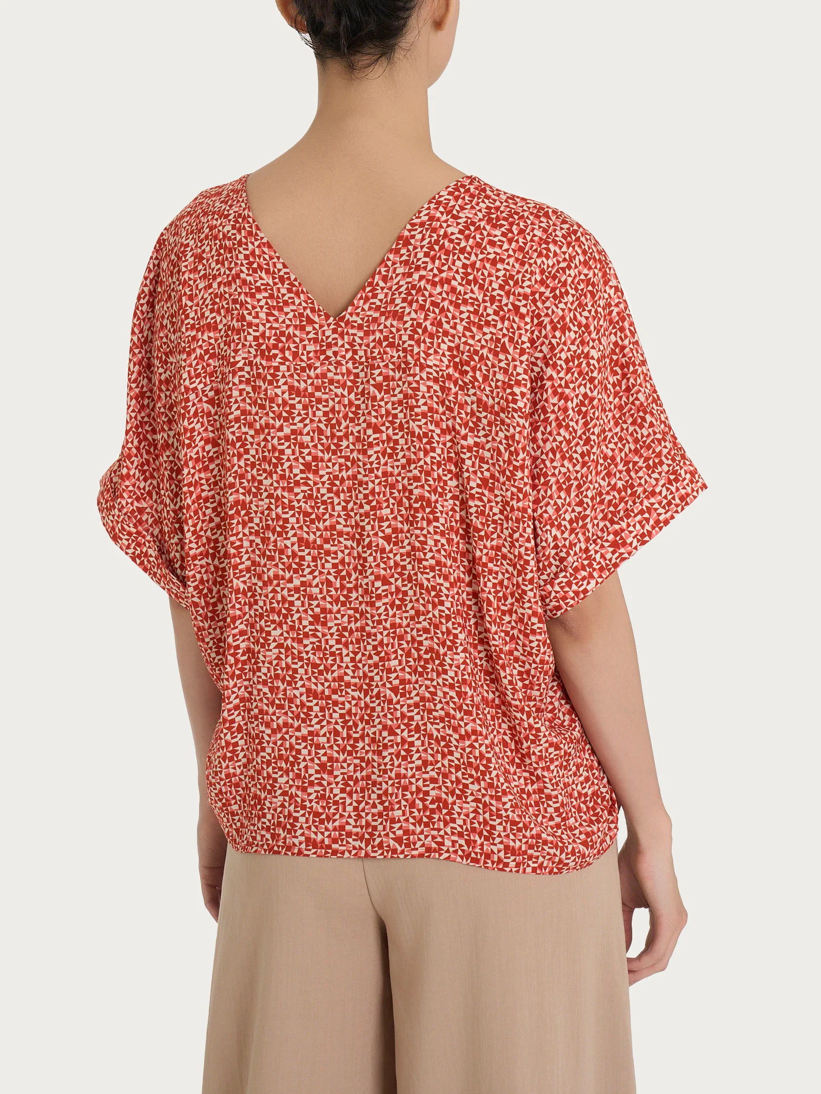Blusa con geometric pattern e manica kimono in Ecoseta - Fant. Dubarry - Image 2
