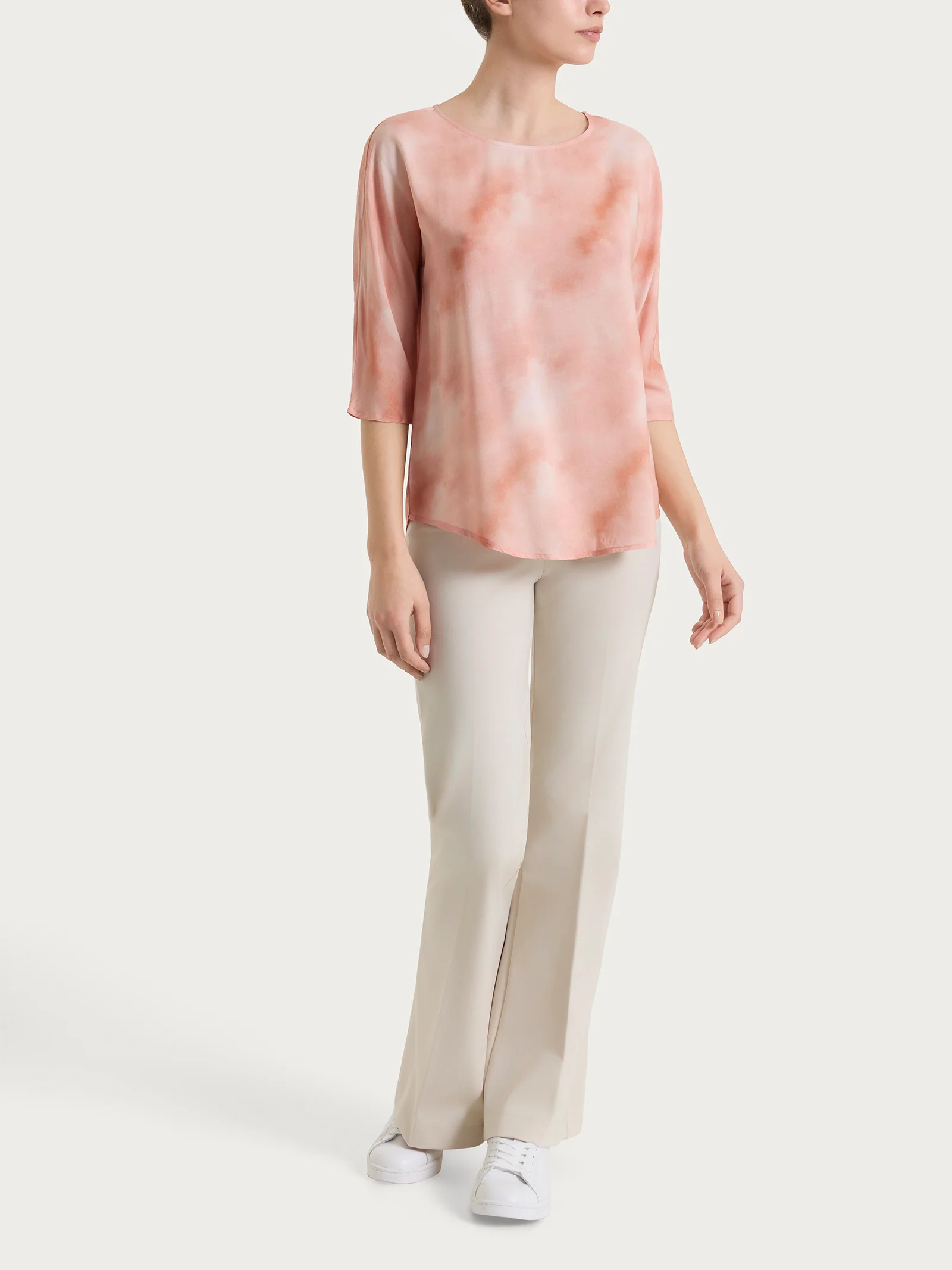 Blusa con manica 3/4 e fantasia in EcoSeta - Fant. Cameo Rose - Image 5