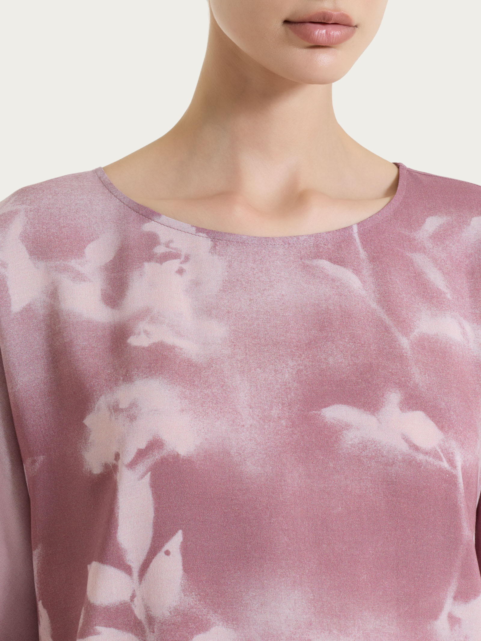 Blusa con manica 3/4 e fantasia in EcoSeta - Fant. Sphinx - Image 4
