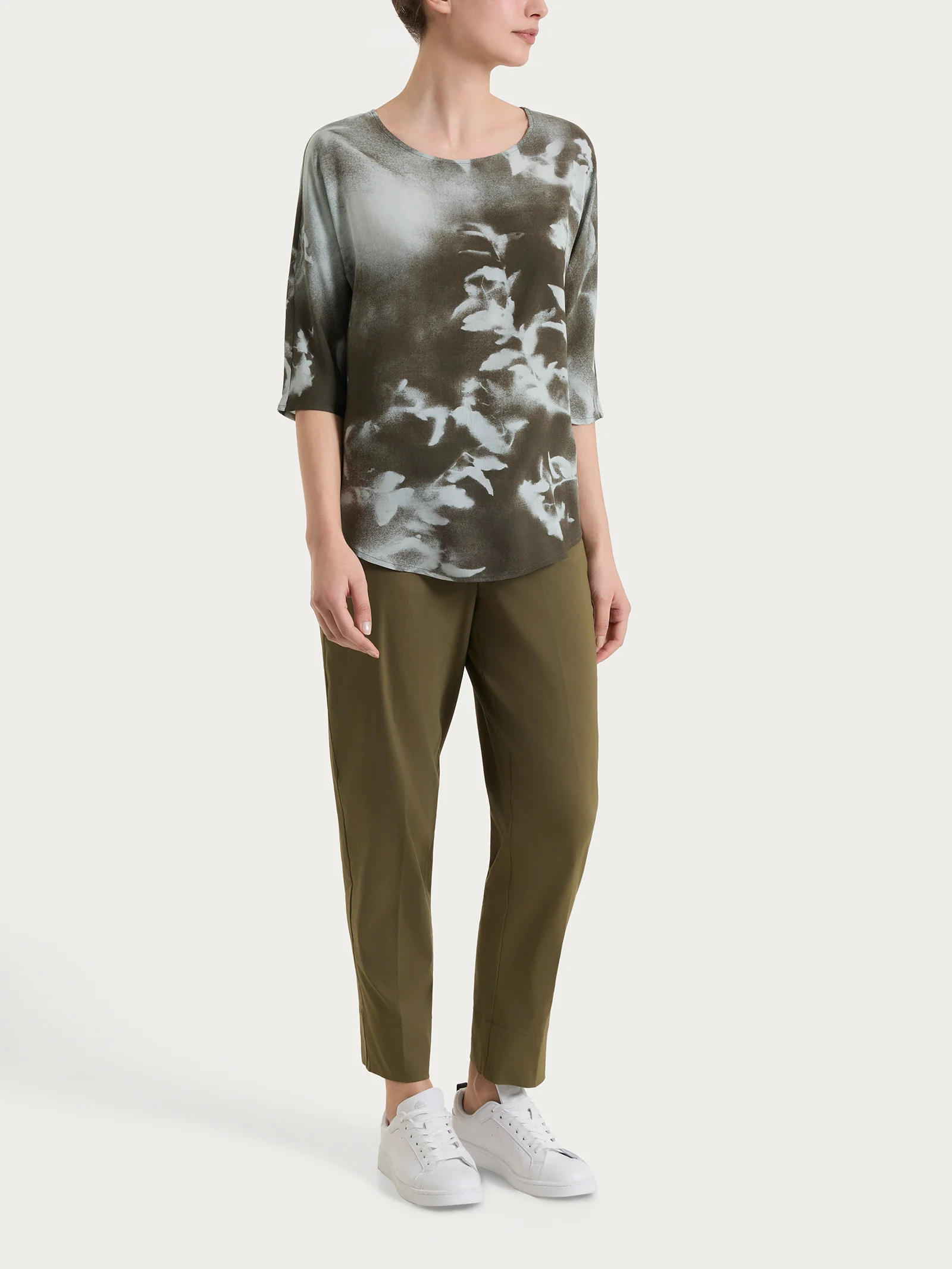Blusa con manica 3/4 e fantasia in EcoSeta - Fant. Foggy Dew - Image 5