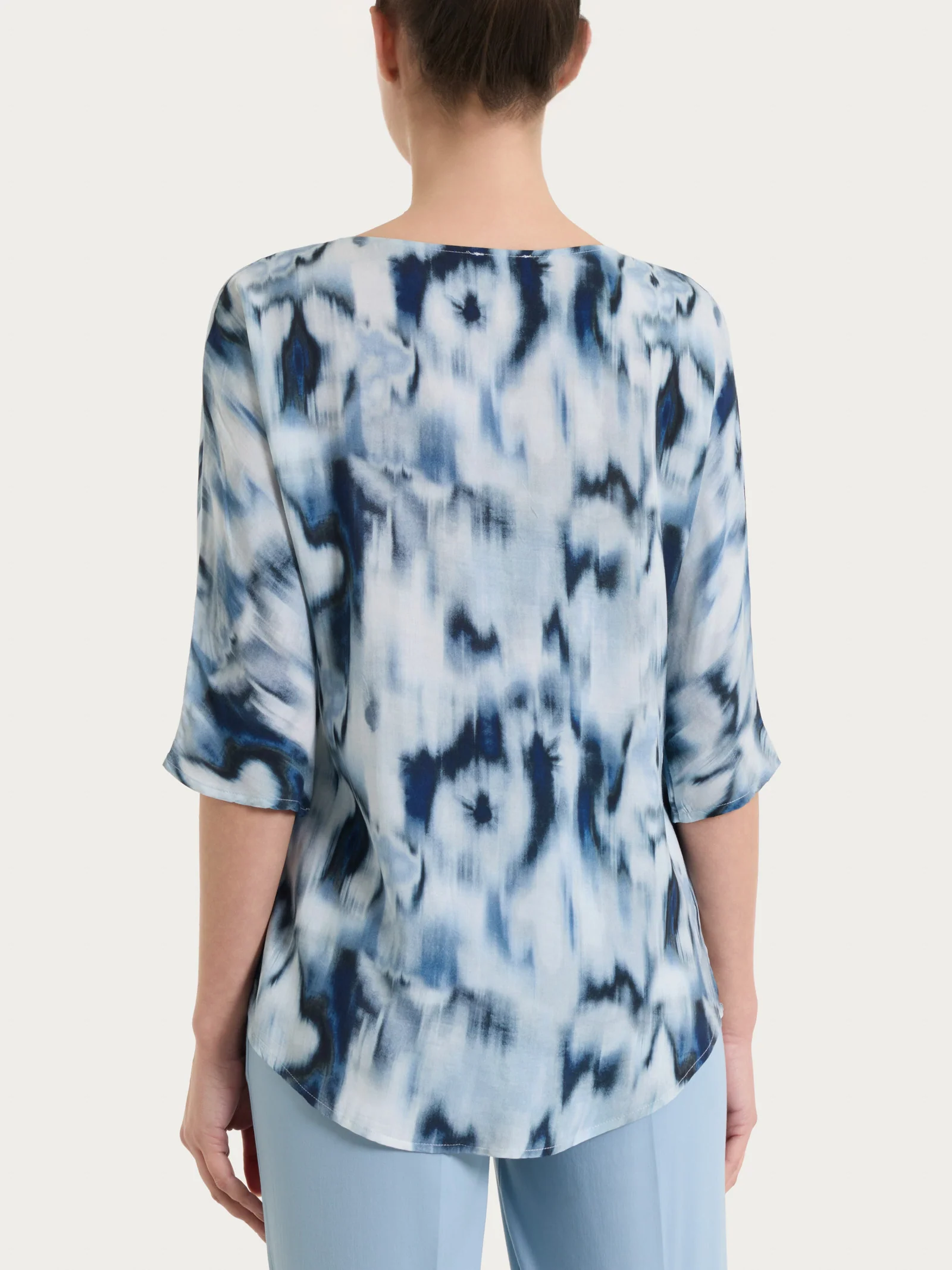 Blusa con manica 3/4 e fantasia in EcoSeta - Fant. Oceana - Image 2