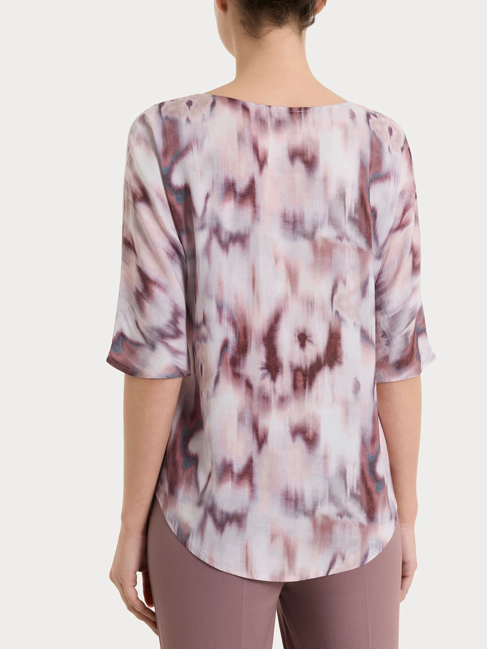 Blusa con manica 3/4 e fantasia in EcoSeta - Fant. Mahogany - Image 2