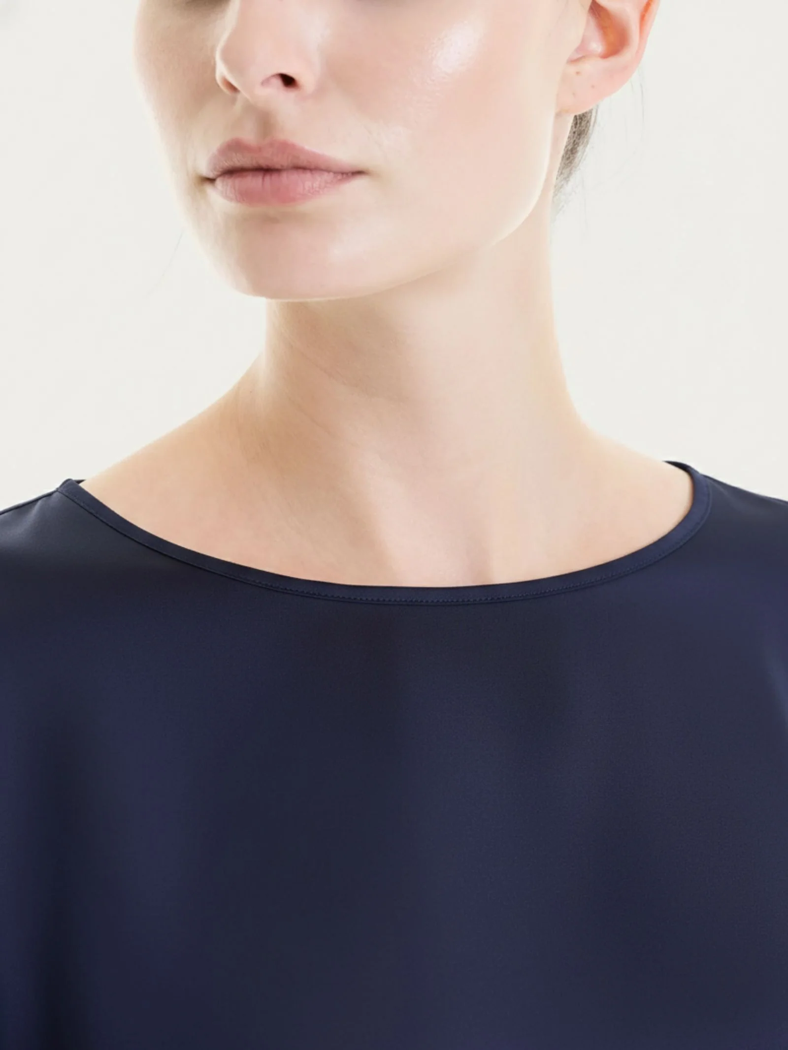 Blusa con manica 3/4 in Stretch Satin - Bleu - Image 3