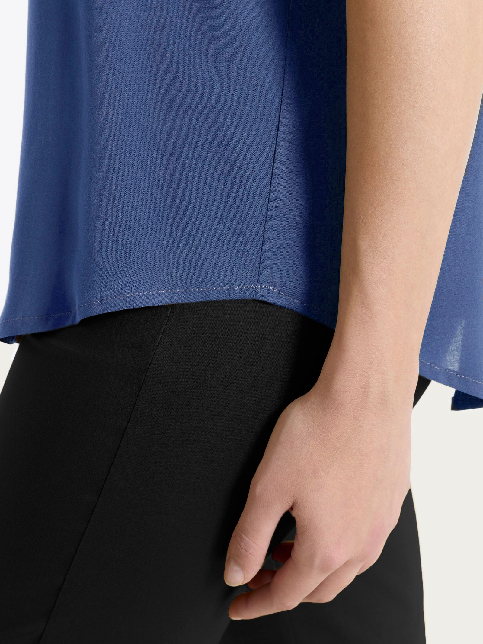 Blusa con manica a kimono in Voile Stretch - Oceana - Image 3