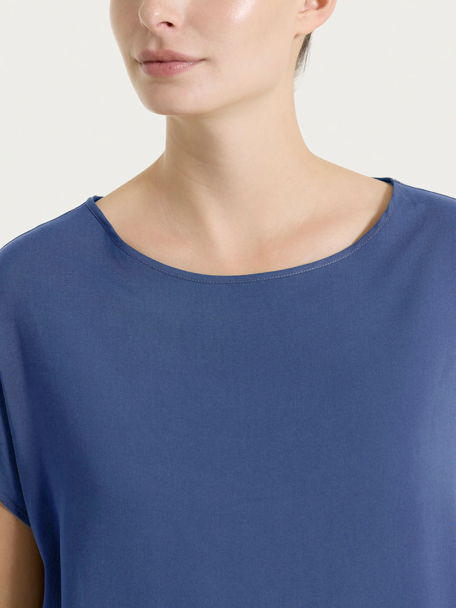 Blusa con manica a kimono in Voile Stretch - Oceana - Image 4