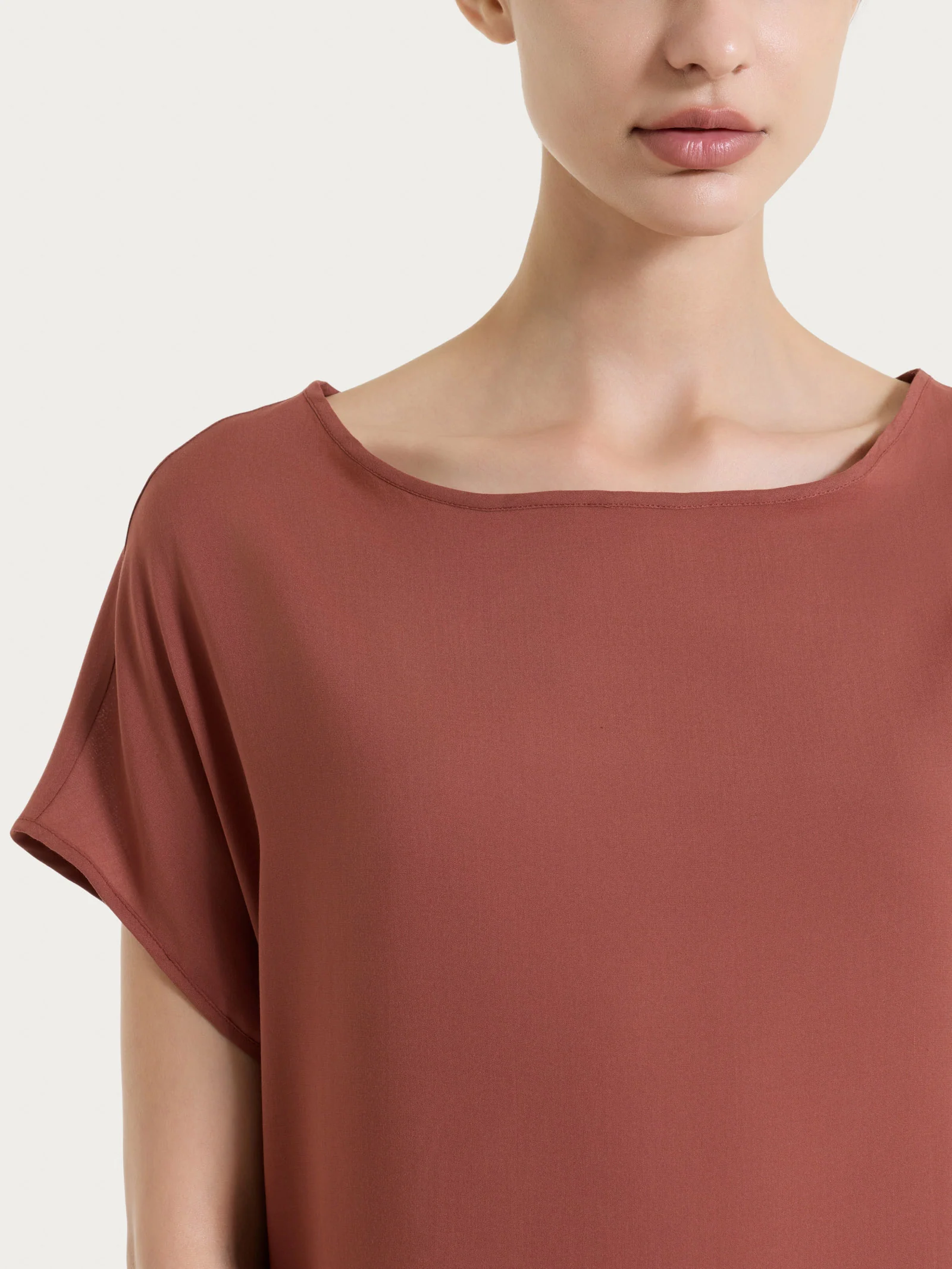 Blusa con manica a kimono in Voile Stretch - Mahogany - Image 3