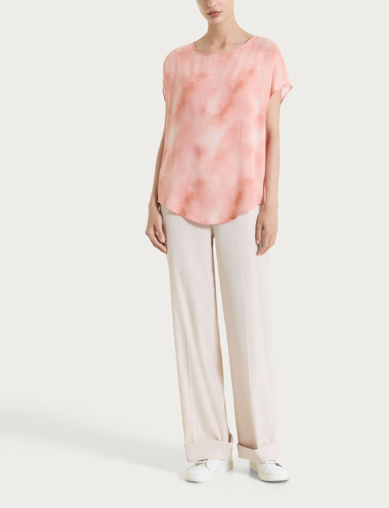 Blusa con manica corta e fantasia in EcoSeta - Fant. Cameo Rose - Image 5