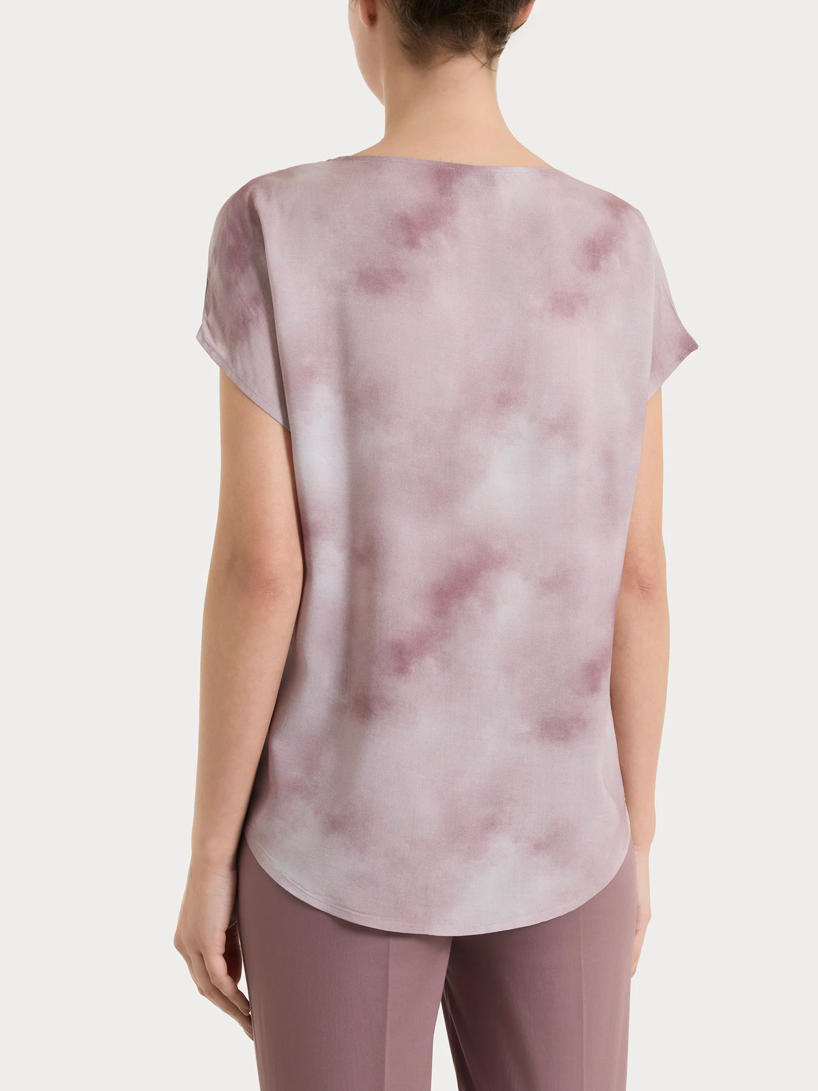 Blusa con manica corta e fantasia in EcoSeta - Fant. Shadow Gray - Image 2