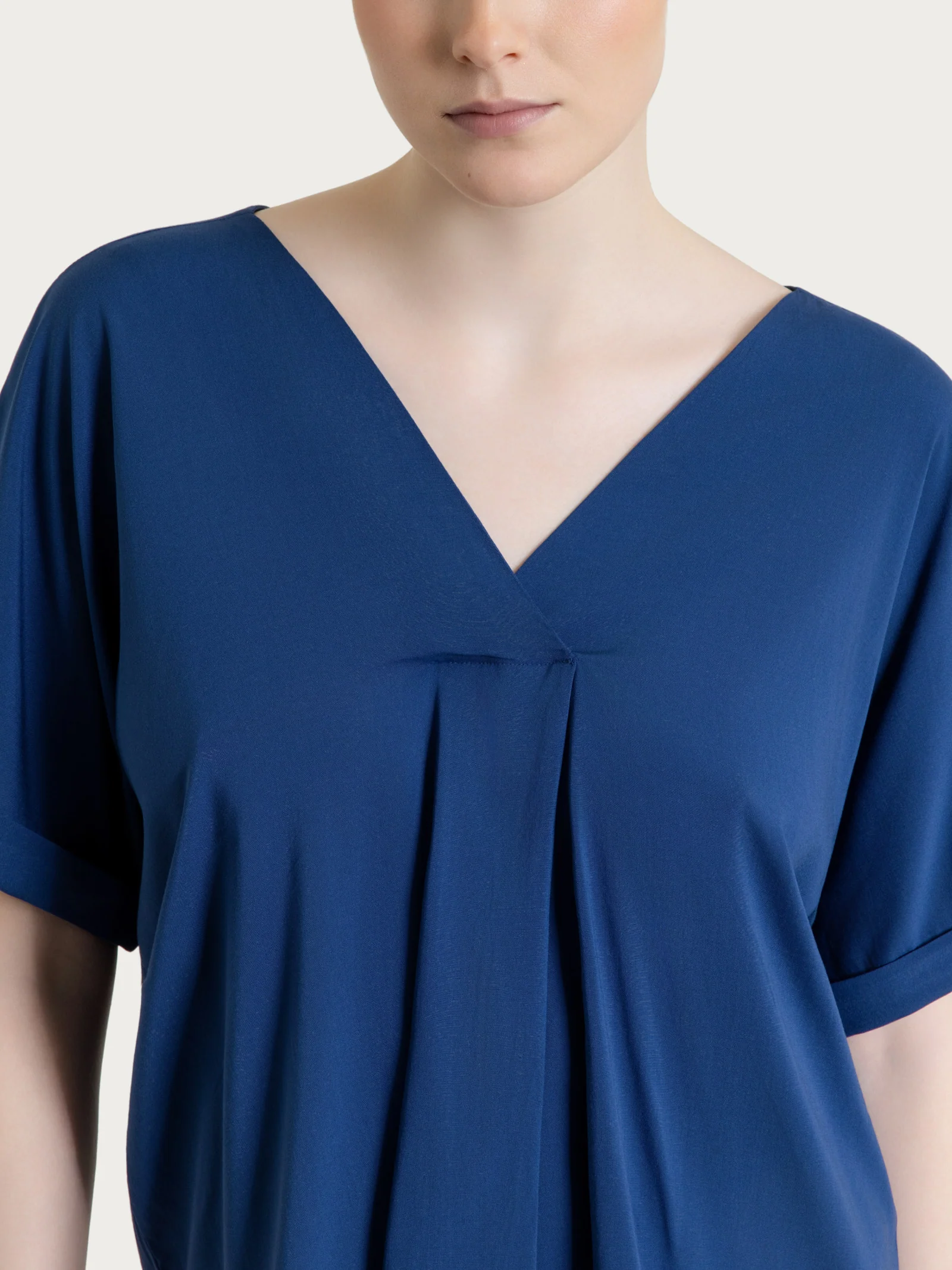 Blusa con manica kimono in Voile Stretch - Oceana - Image 3