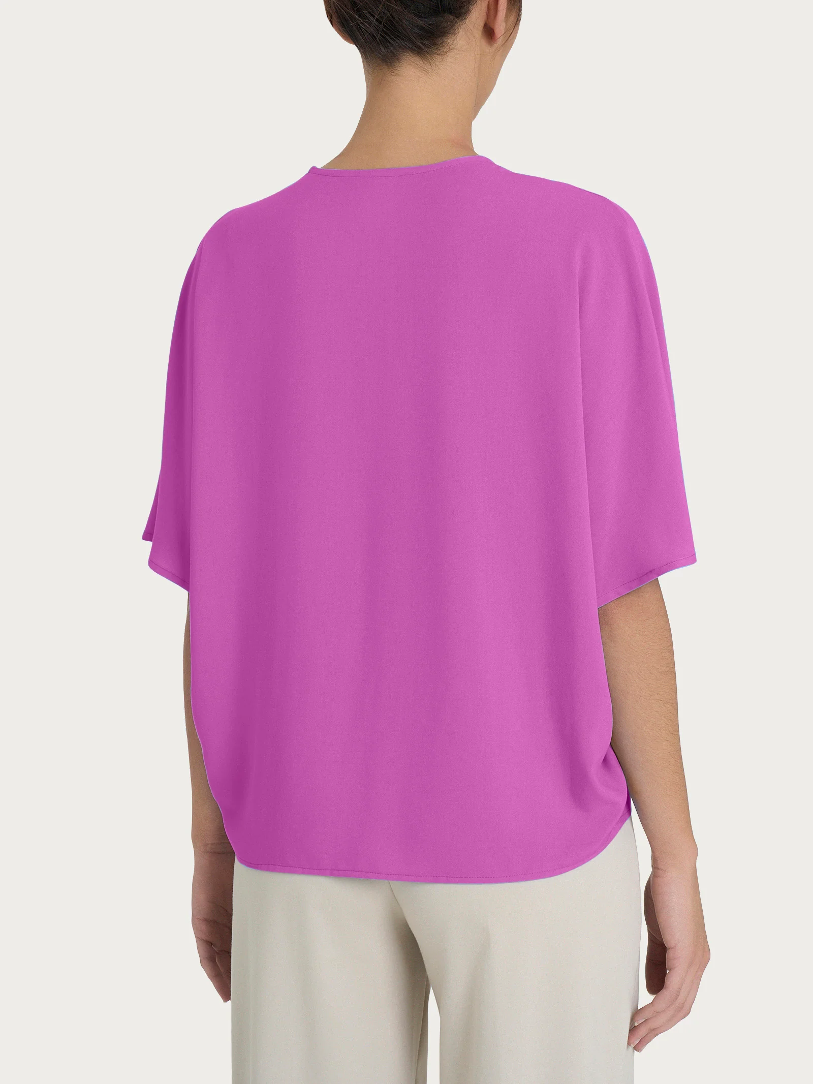 Blusa con scollo a V e manica al gomito in Ecoseta - Cattleya Orchid - Image 2
