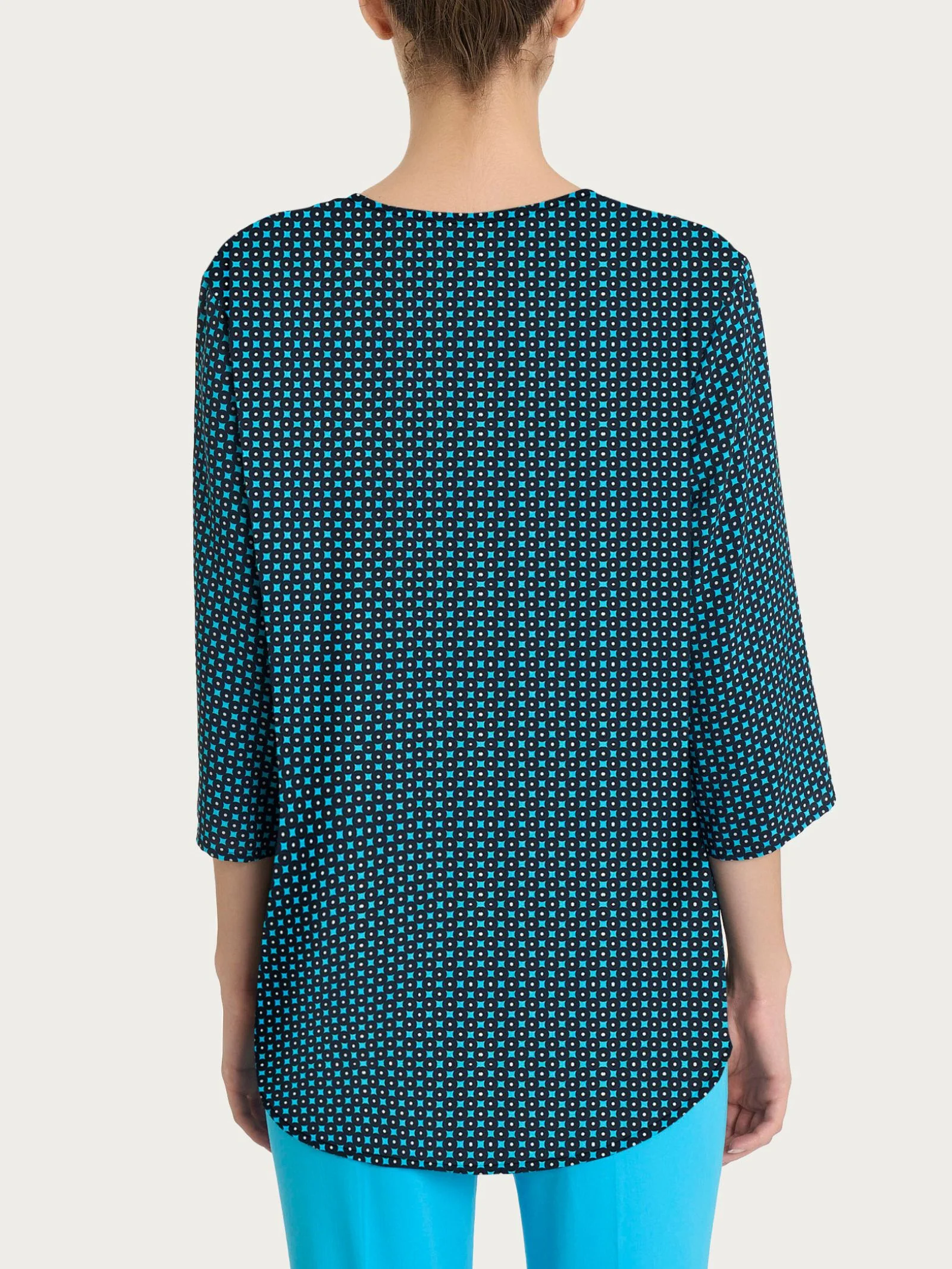 Blusa con scollo a V e micro pattern in Ecoseta - Fant. Aquarius - Image 2