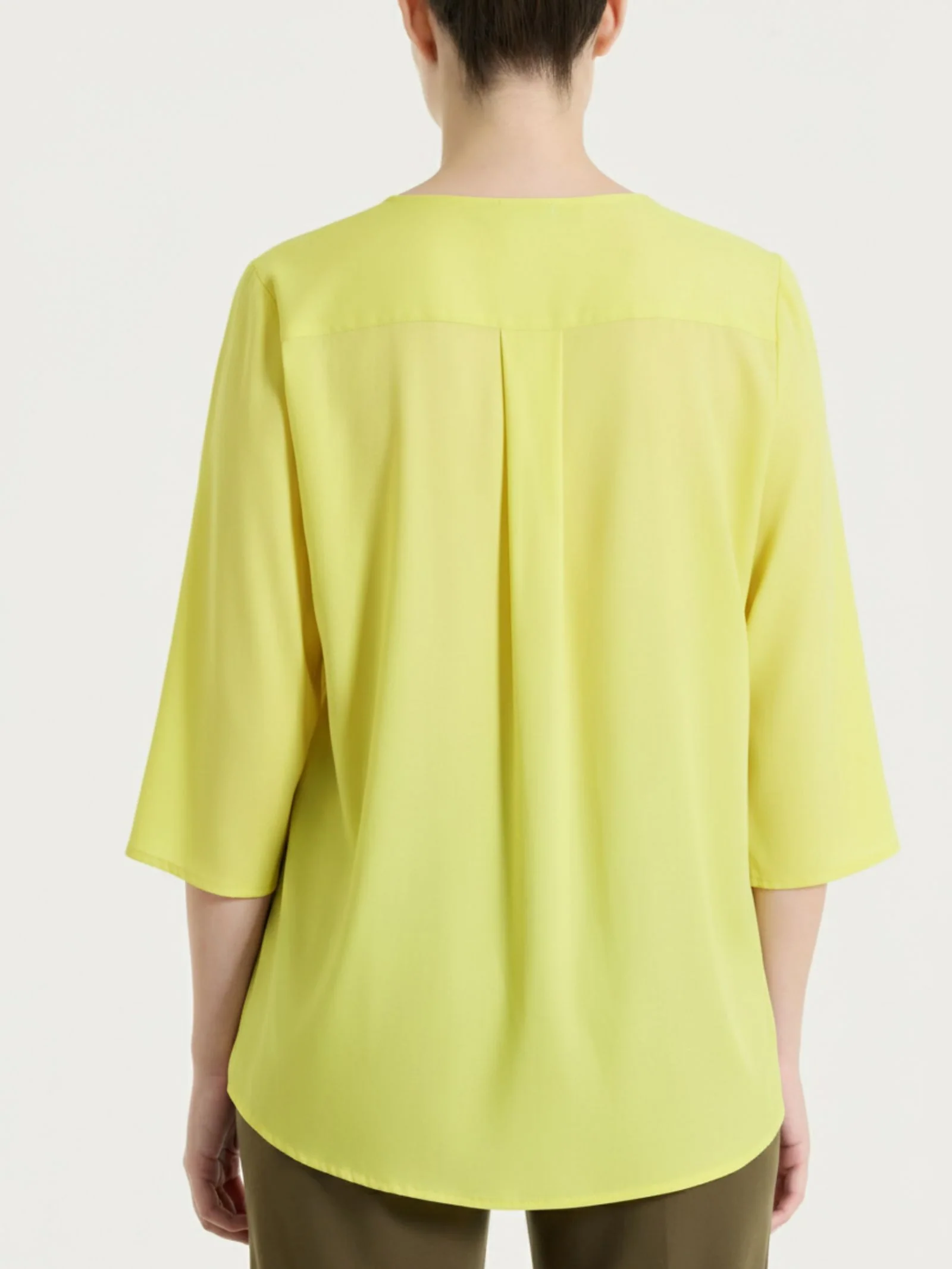 Blusa con scollo a V in Voile Stretch - Acacia - Image 2