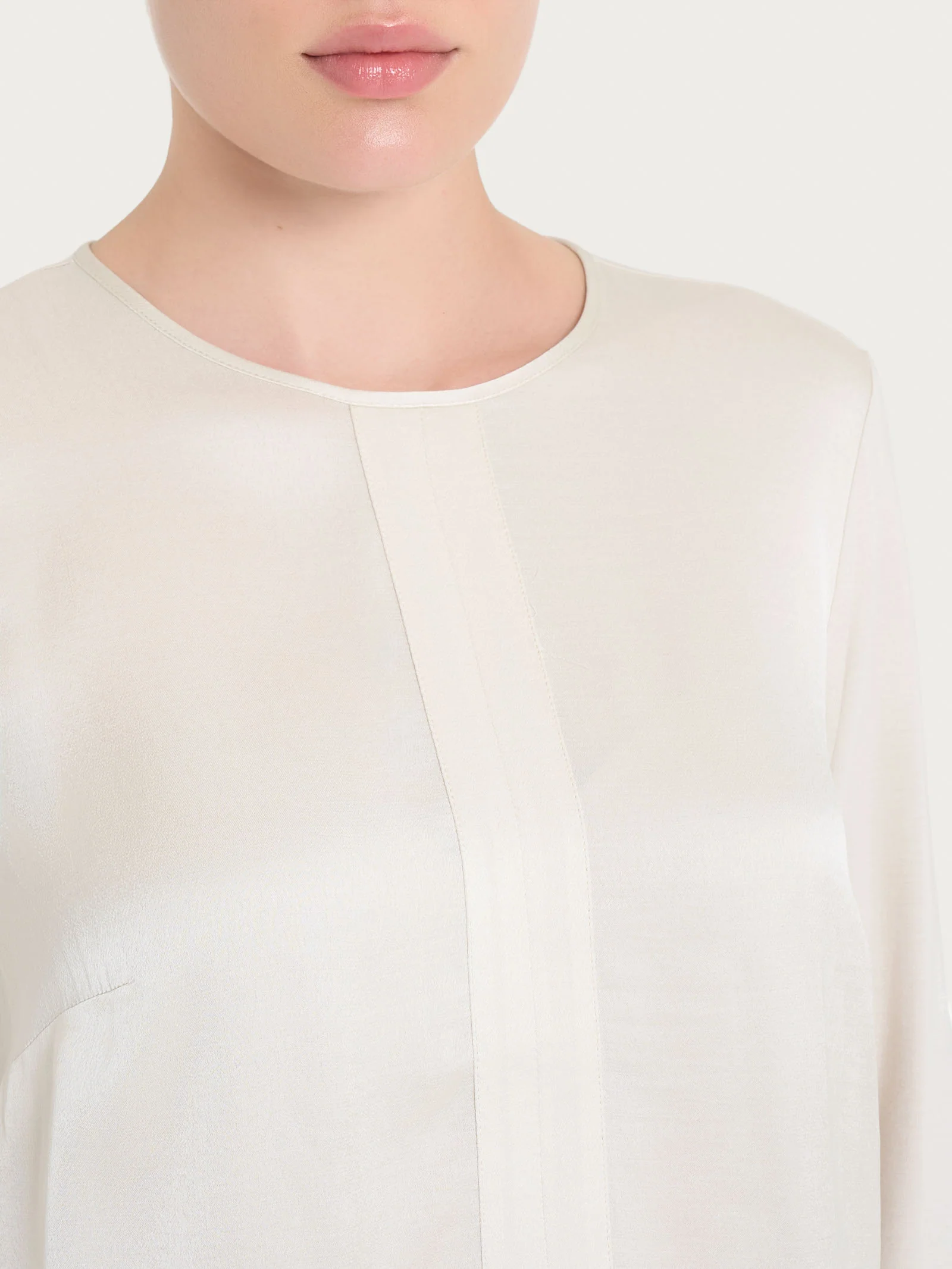 Blusa girocollo in misto viscosa - Champignon - Image 3