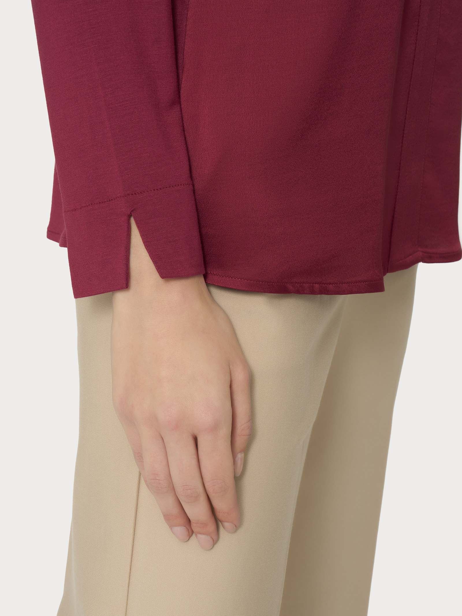 Blusa girocollo in misto viscosa - Tibetan Red - Image 3
