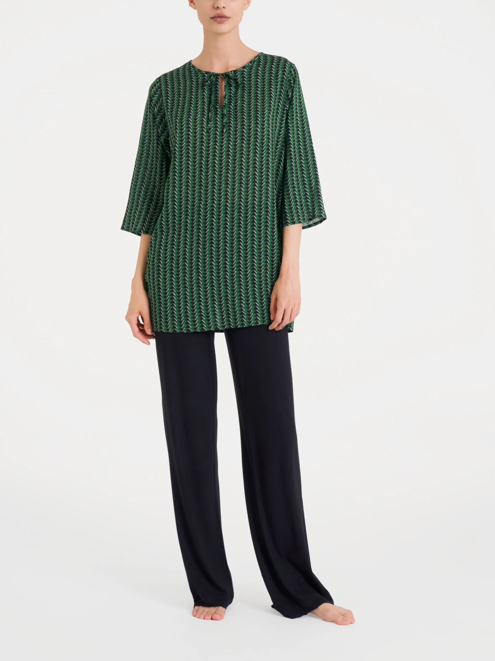 Blusa lunga con manica 3/4 in Ecoseta - Fant. Artichoke Green - Image 4